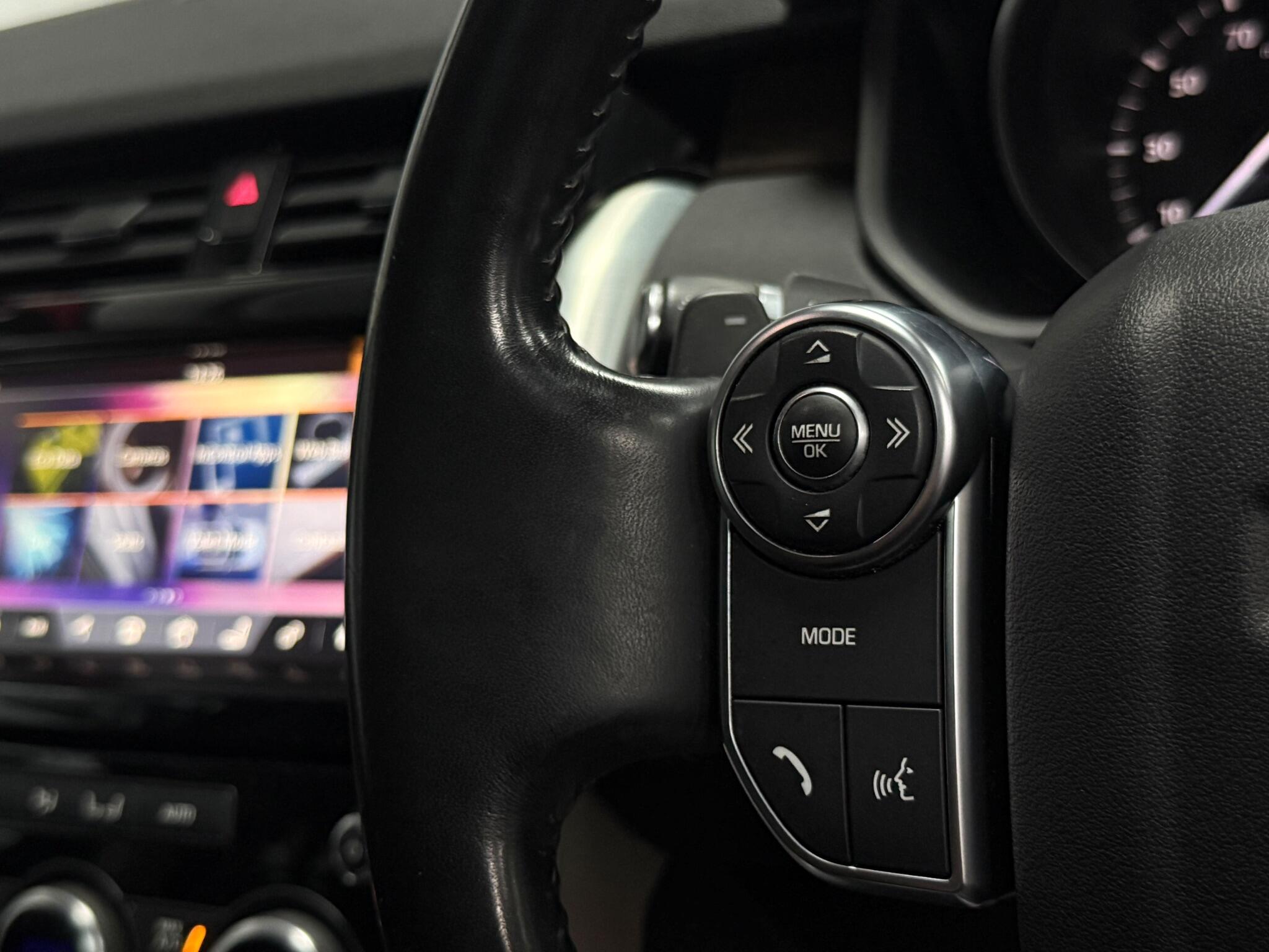 Land Rover Discovery view 23