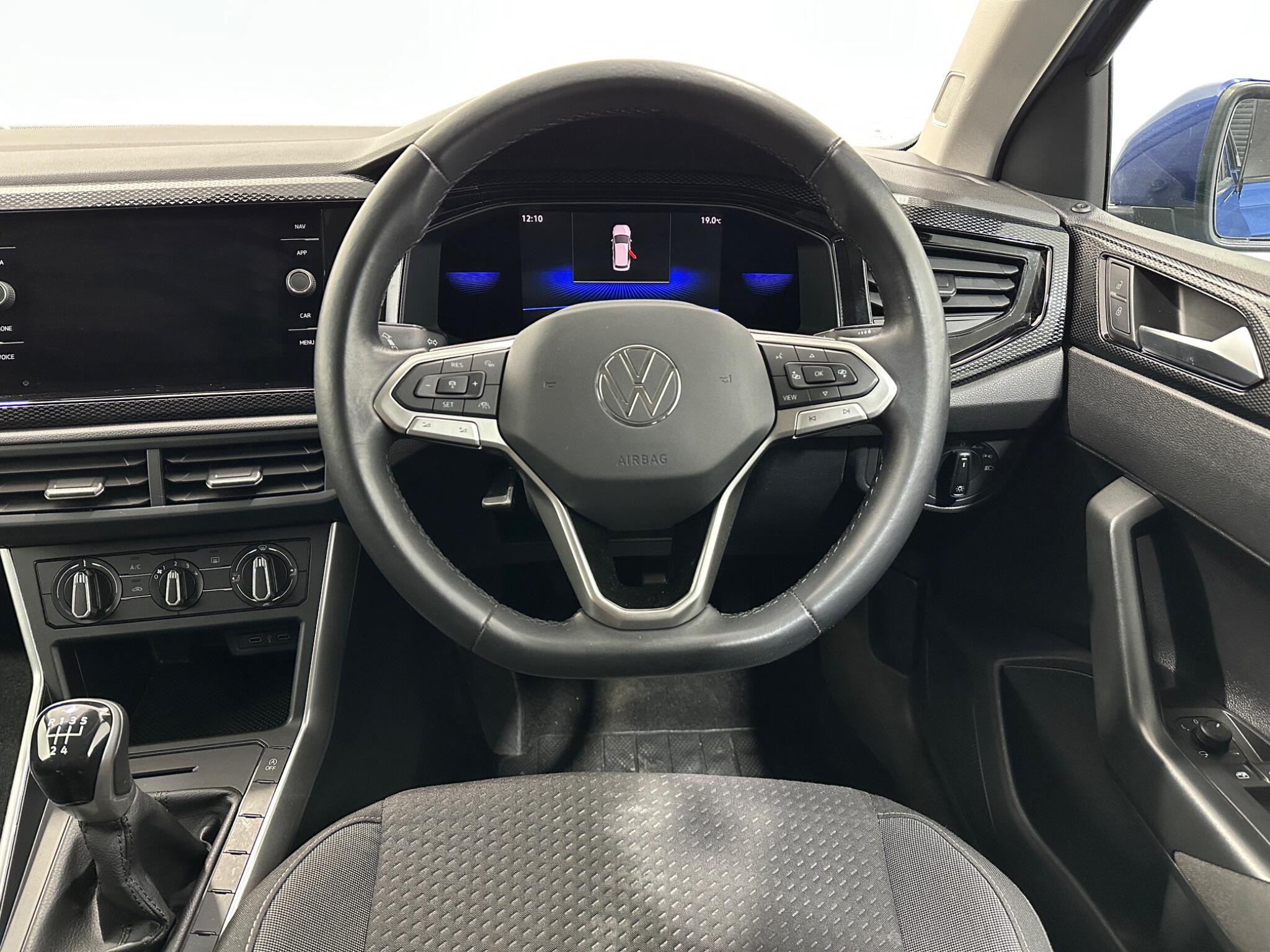 Volkswagen Polo view 13