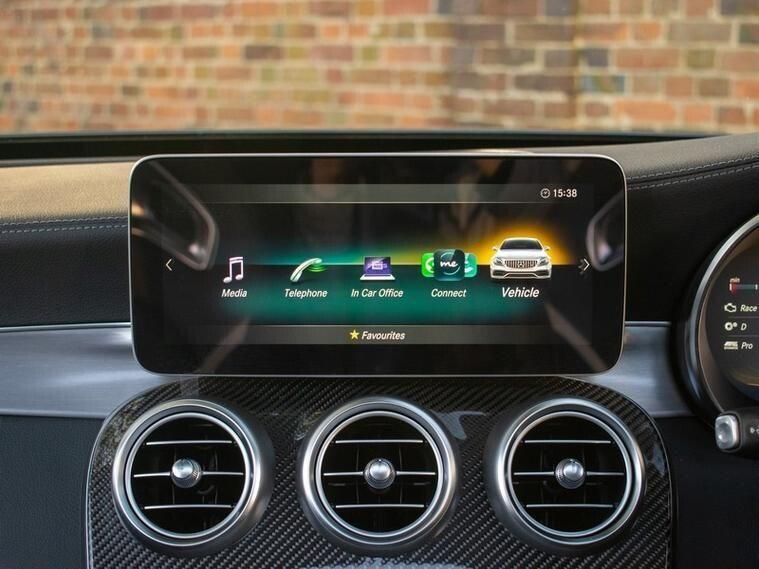 Mercedes-Benz C Class view 26