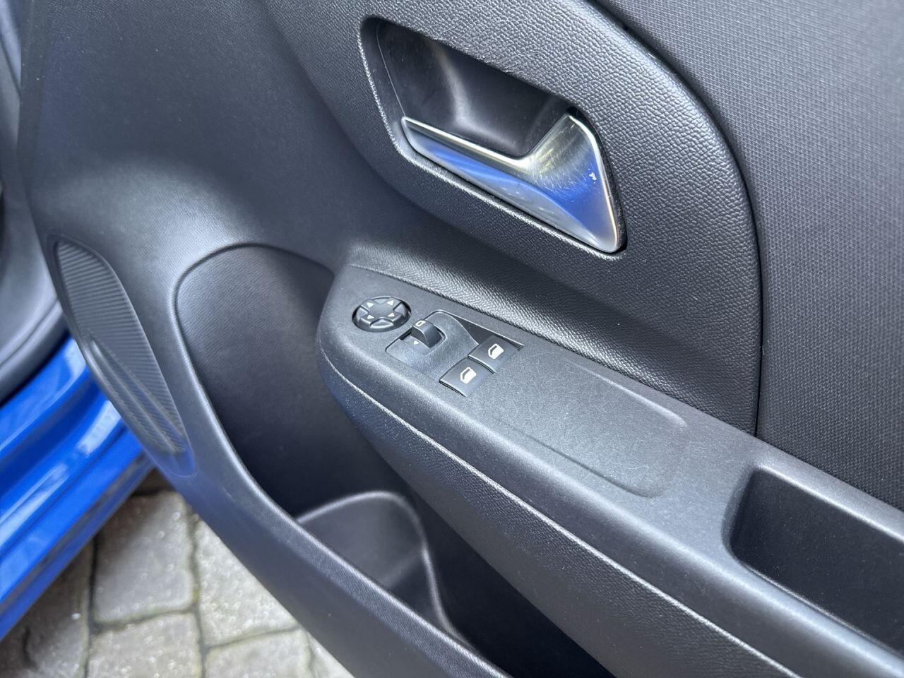 Vauxhall Corsa view 13