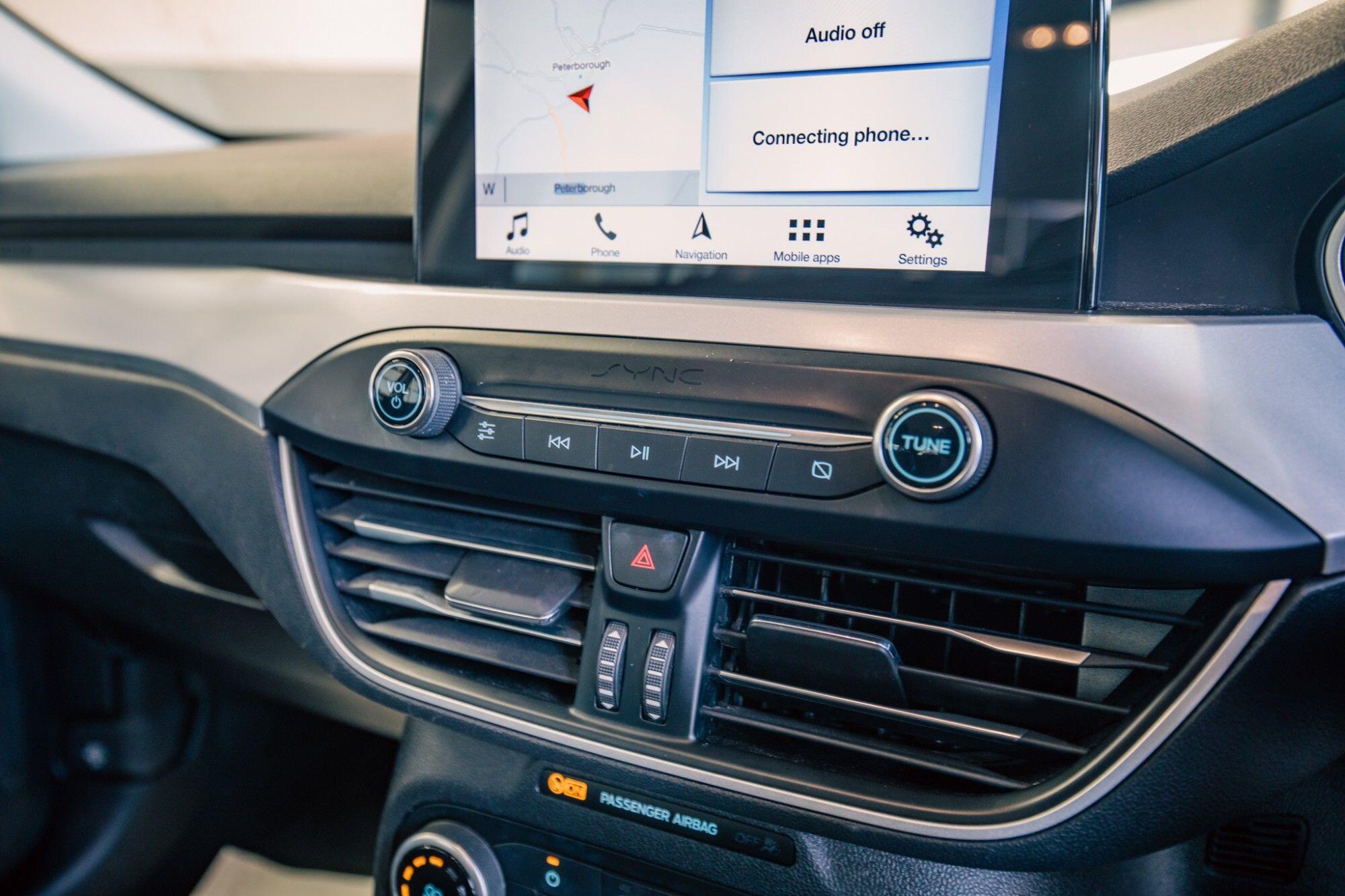 Ford Focus view 19