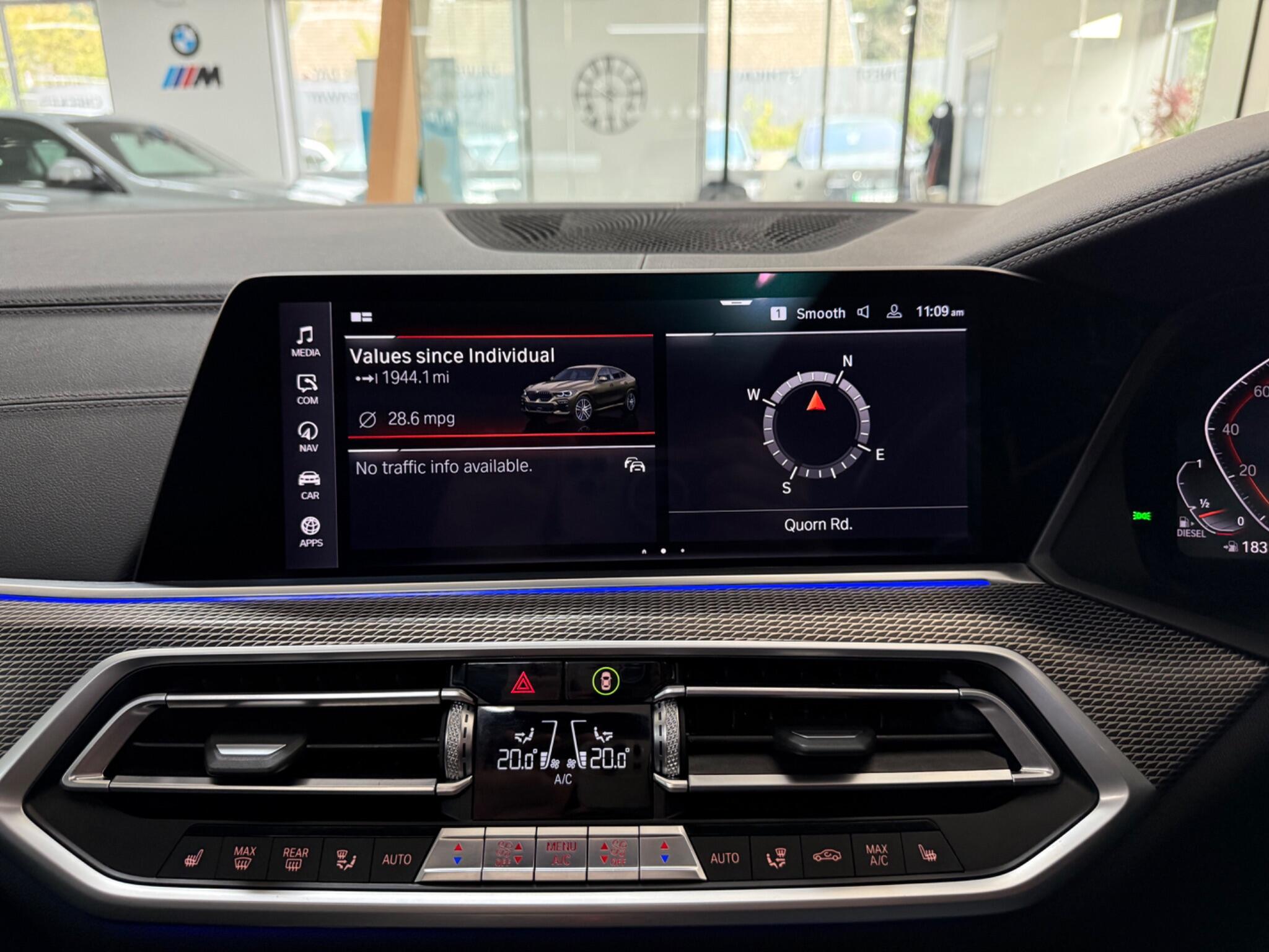 BMW X6 view 28