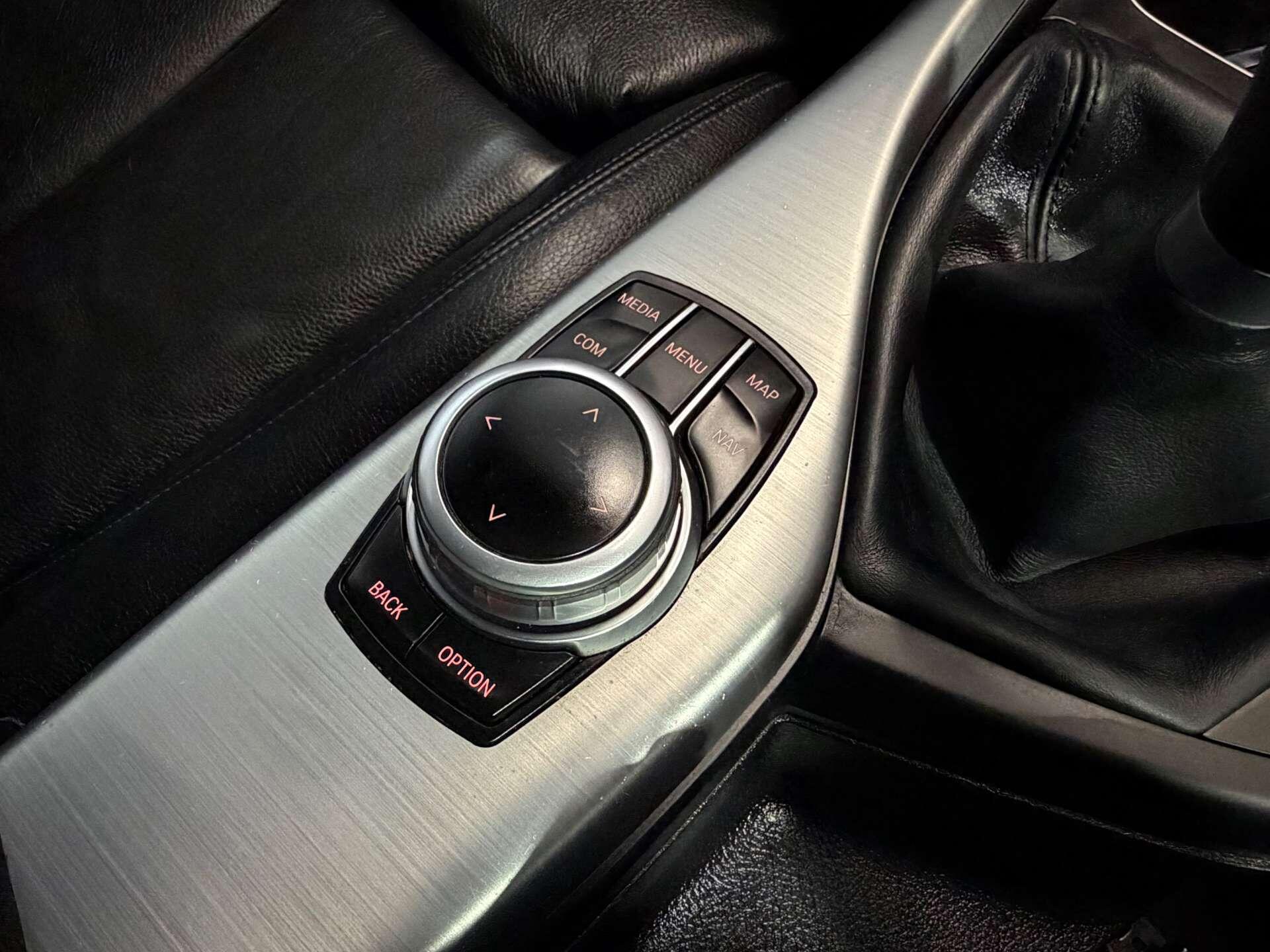 BMW 1 Series view 32