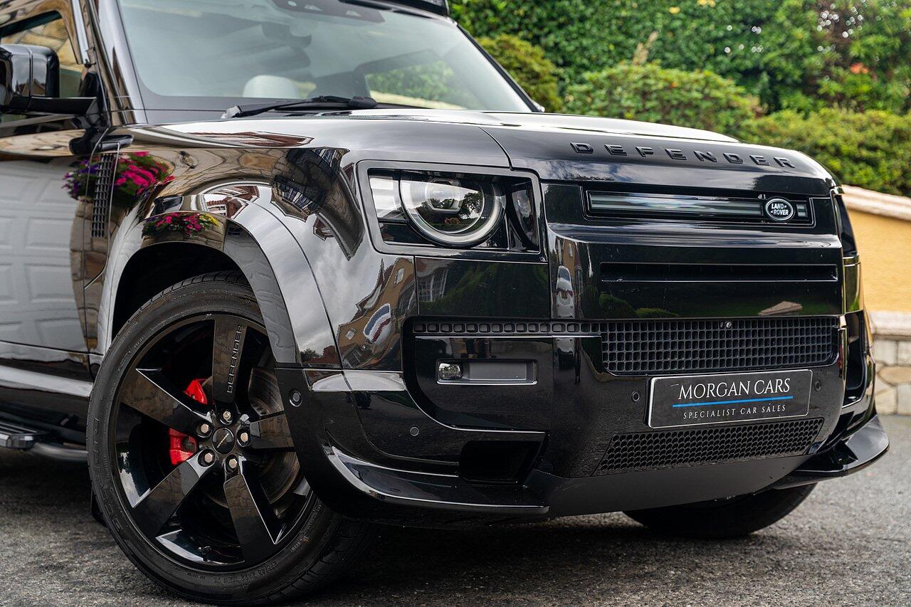 Land Rover Defender view 21