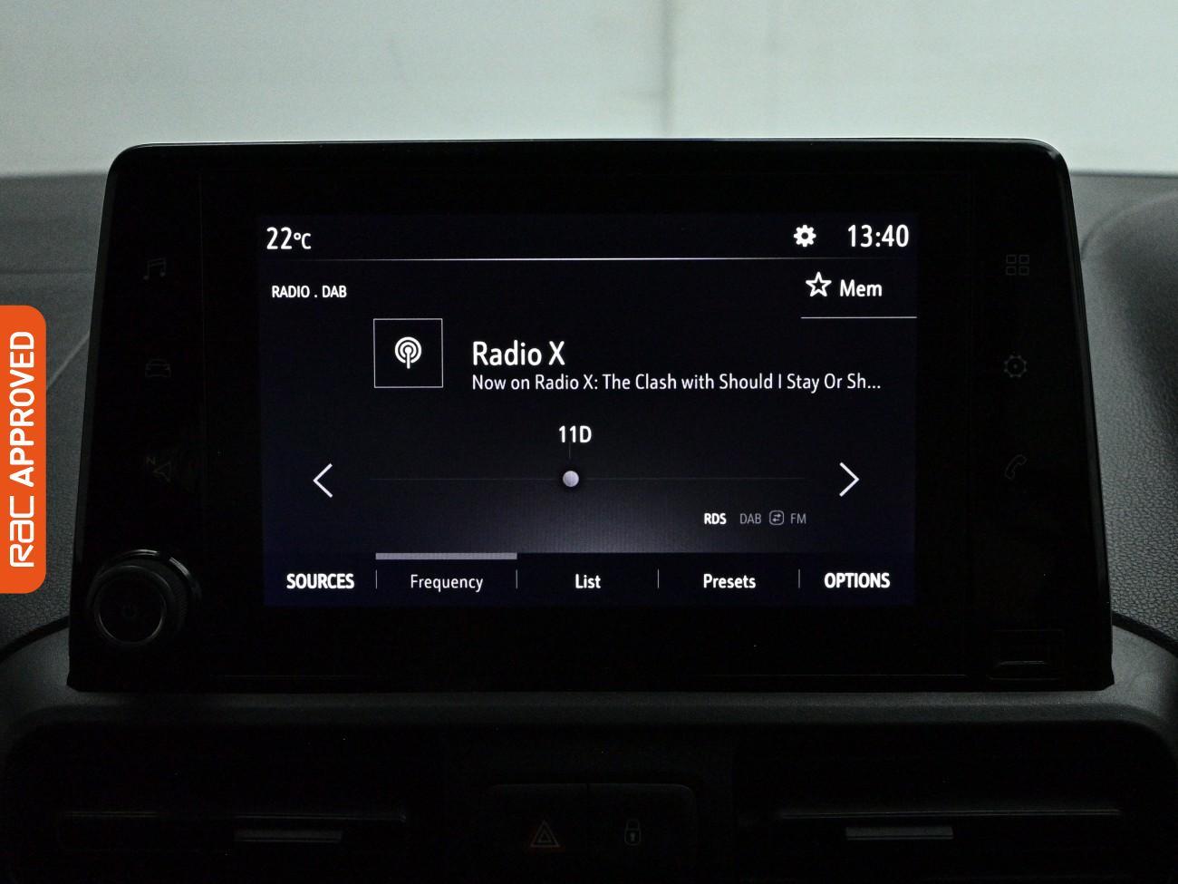 Vauxhall Combo Life view 15