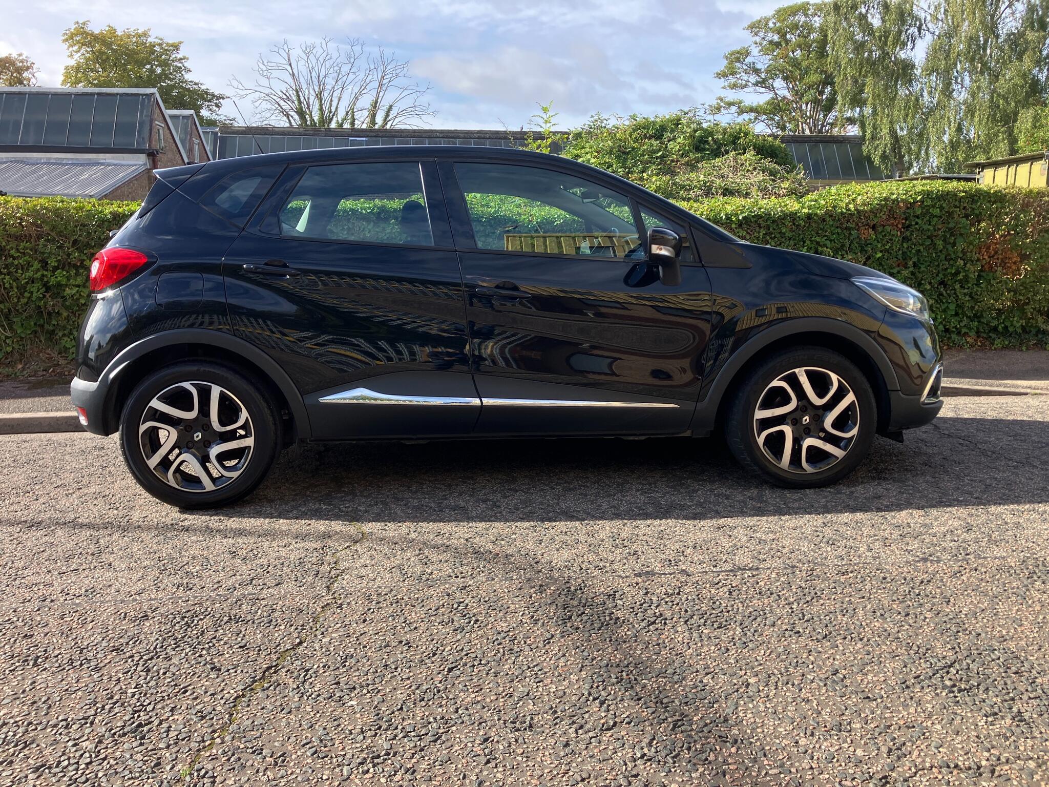 Renault Captur view 2