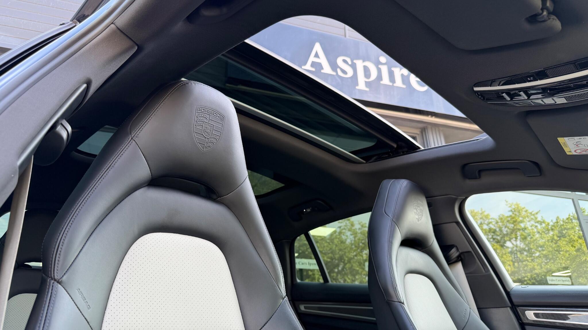 Porsche Panamera view 38