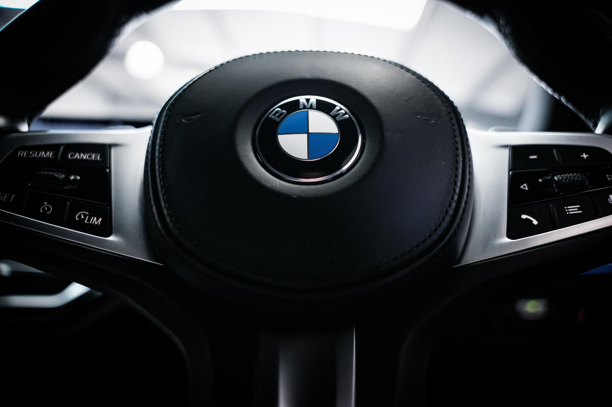 BMW 3 Series view 48