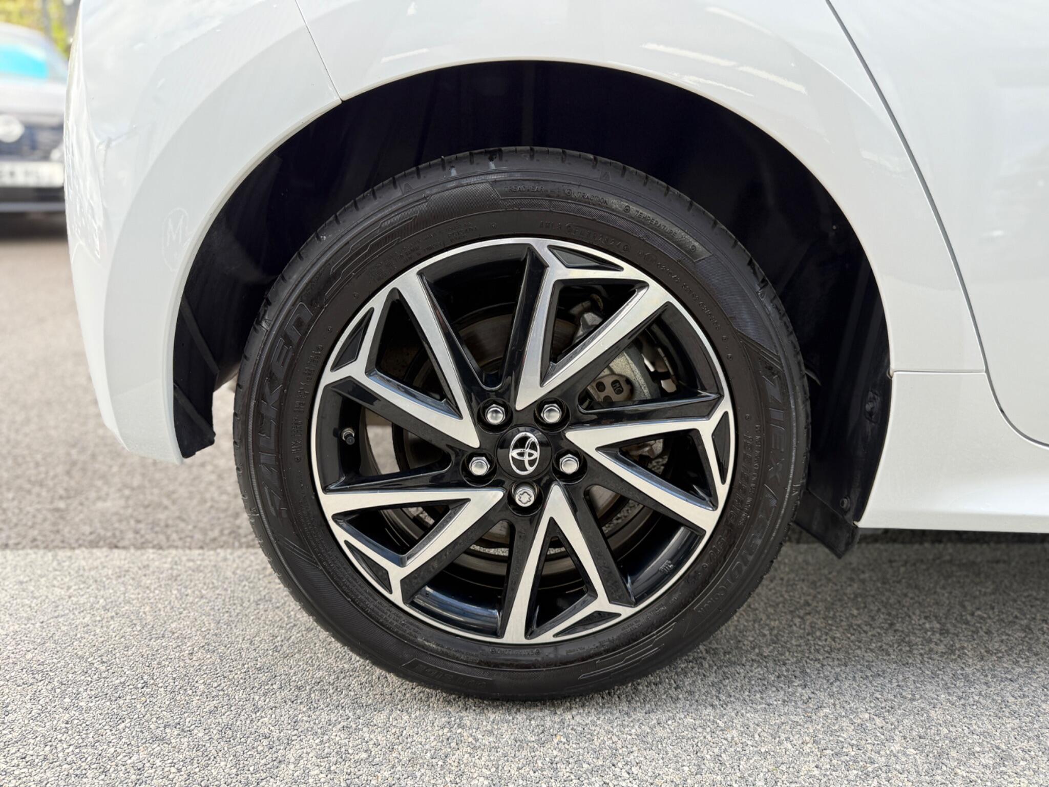 Toyota Yaris view 22