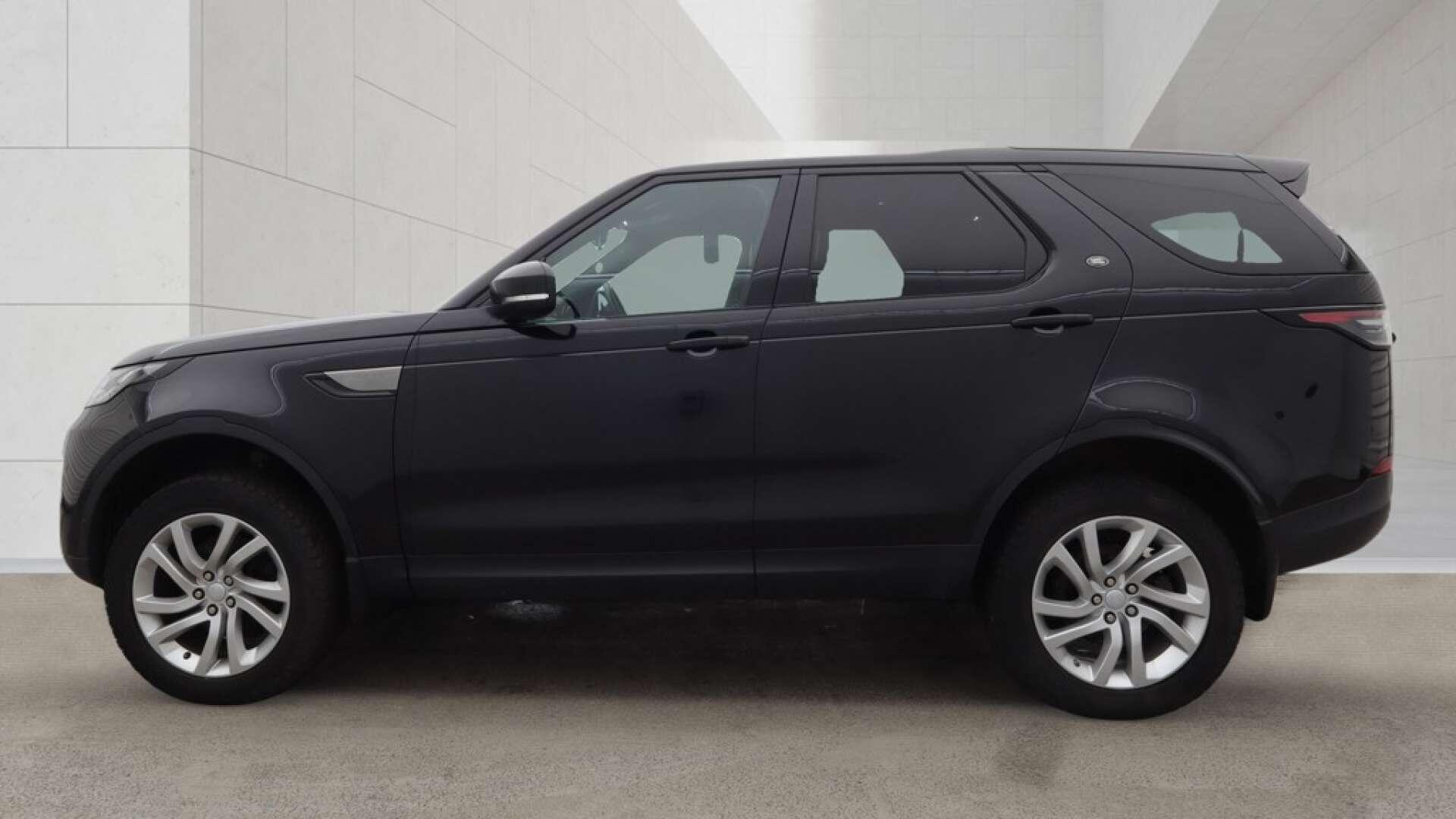 Land Rover Discovery view 6