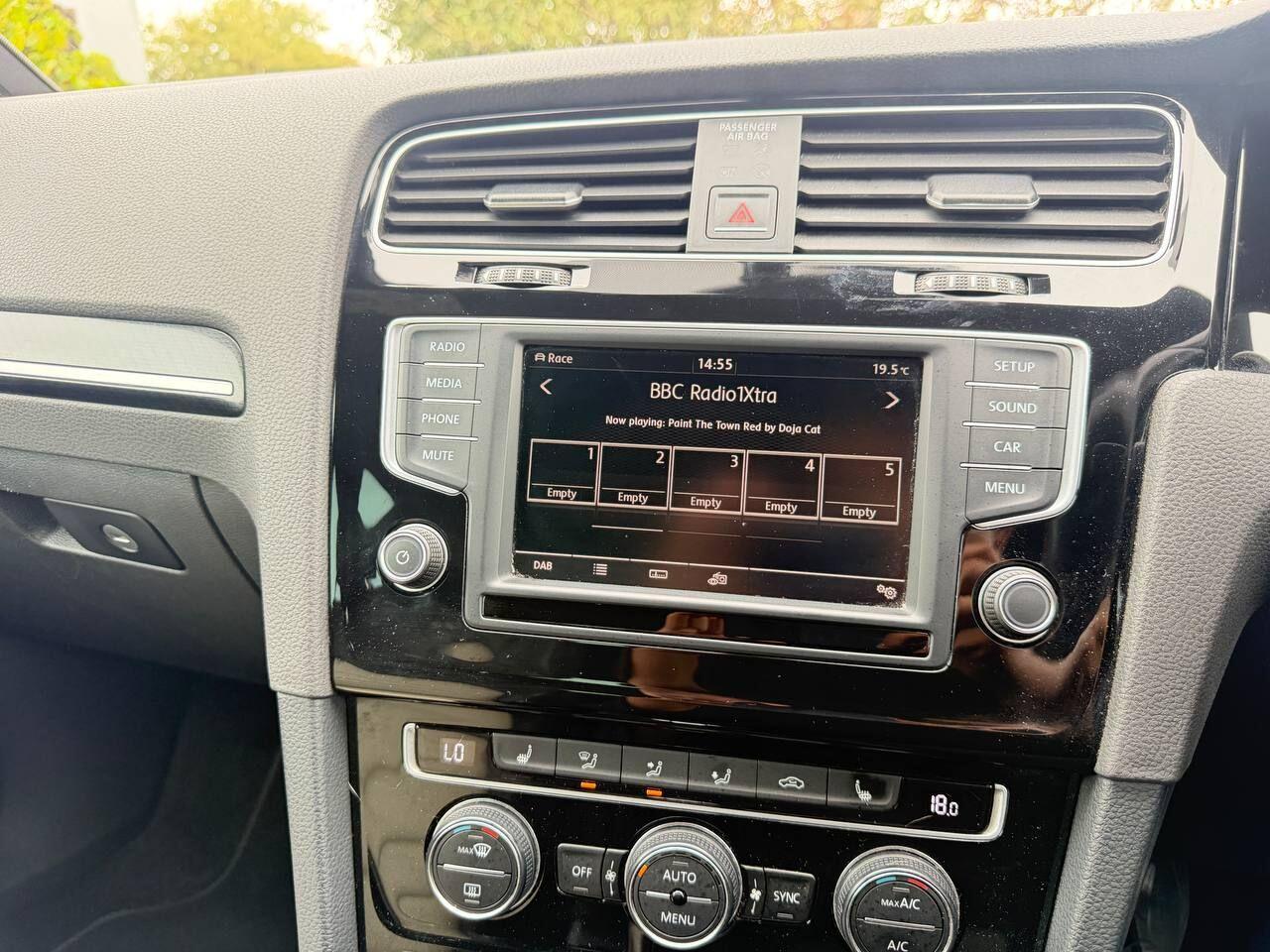 Volkswagen Golf view 40