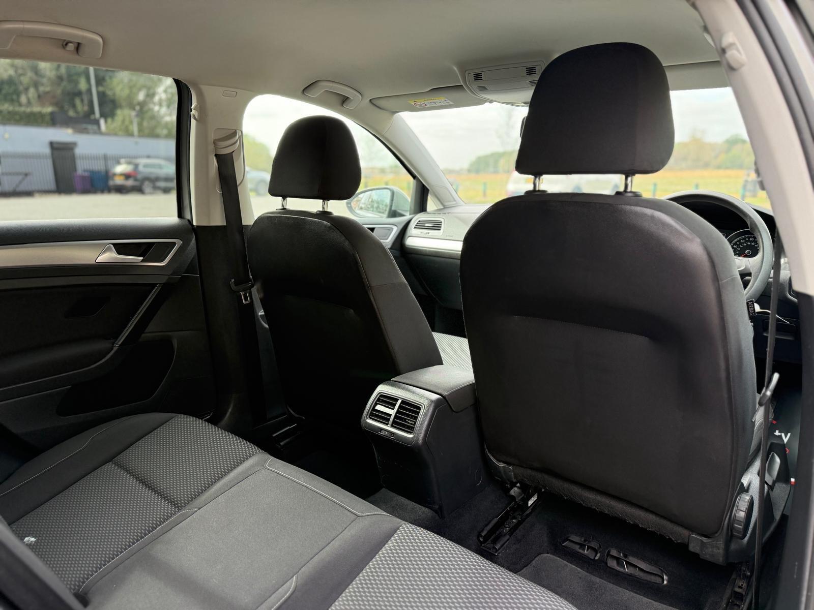 Volkswagen Golf view 38