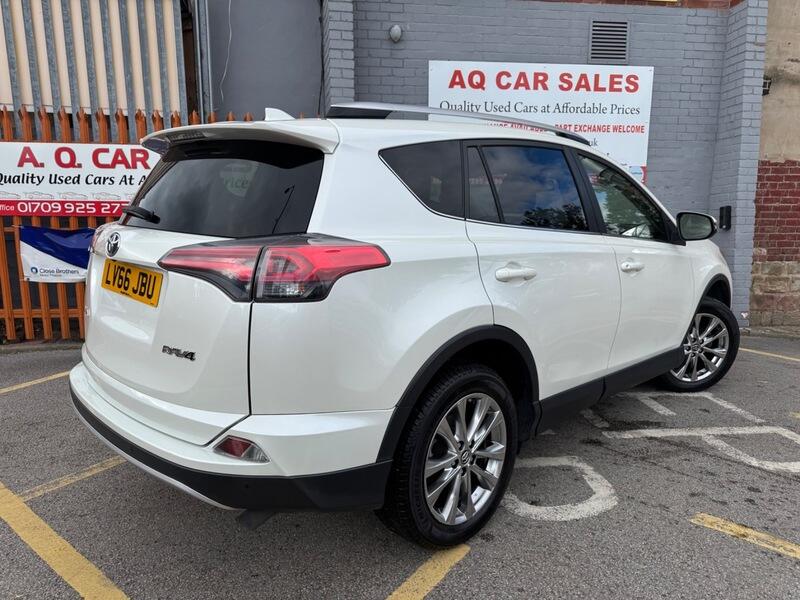Toyota Rav4 view 7