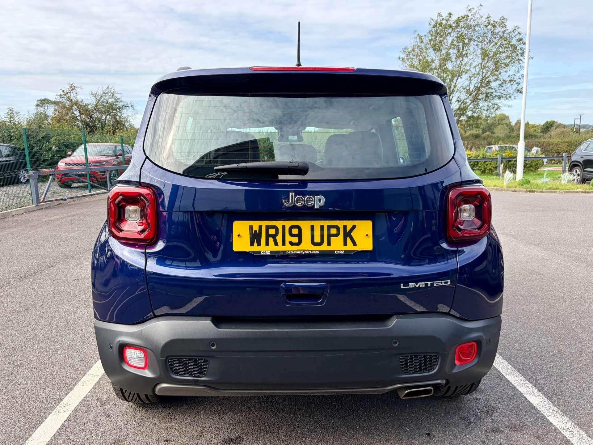 Jeep Renegade view 7