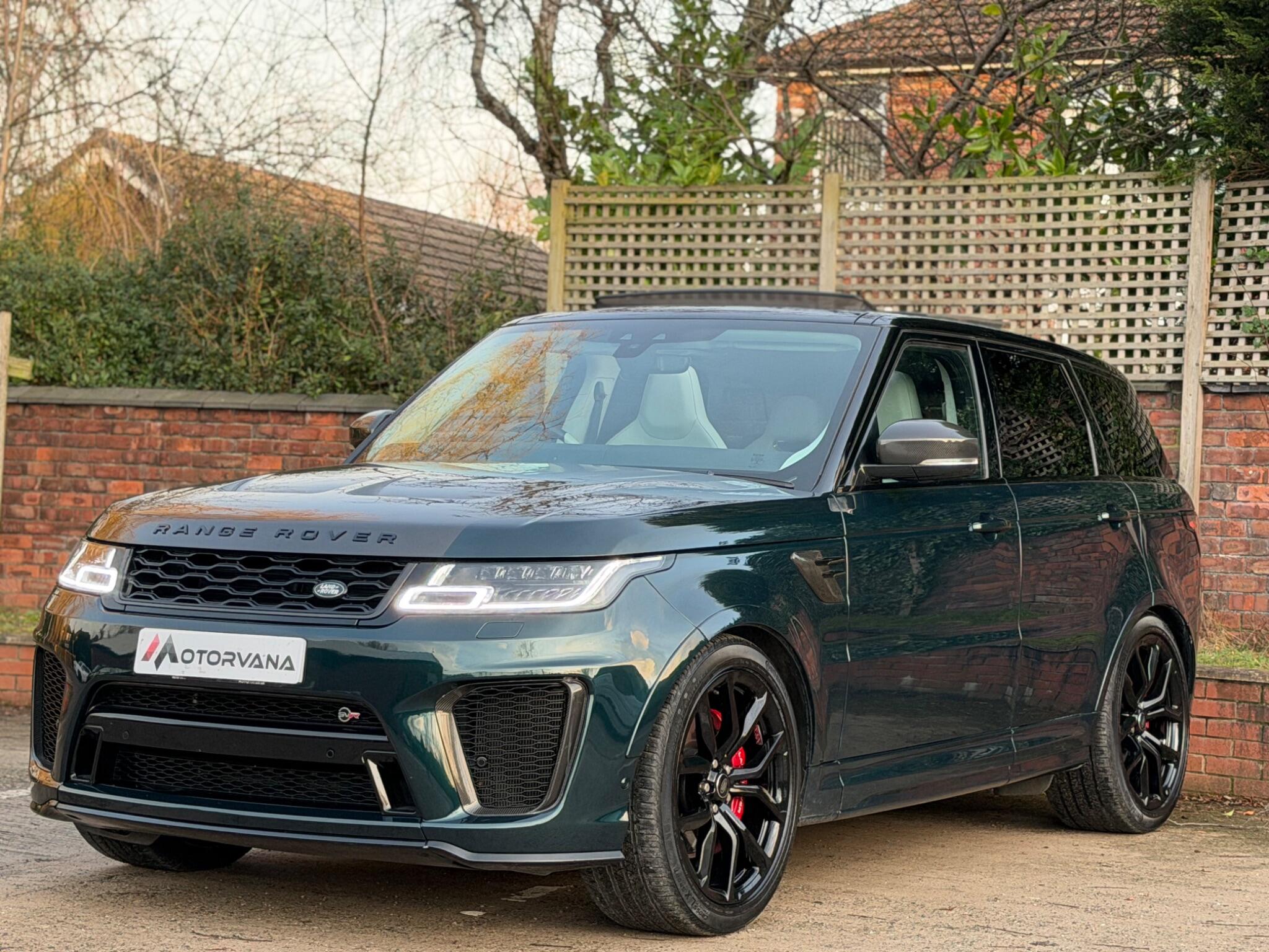 Land Rover Range Rover Sport view 3