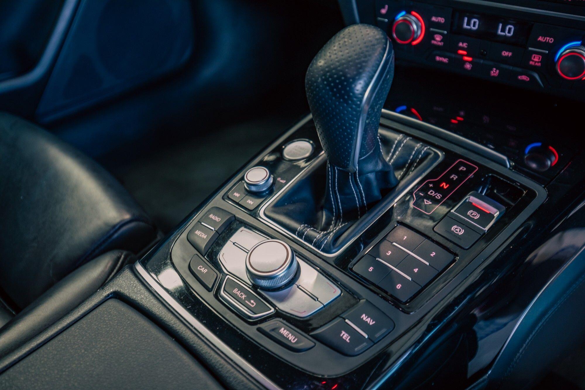 Audi A6 view 21