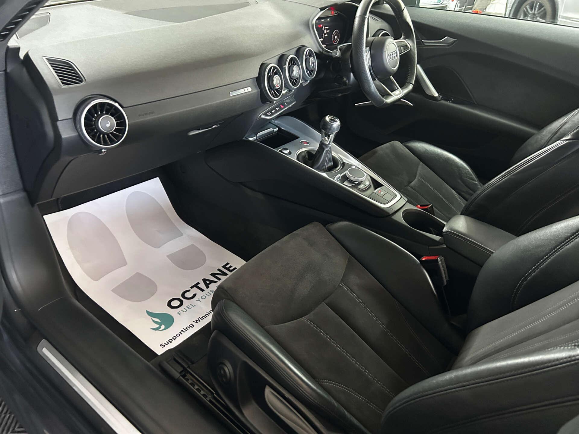 Audi TT view 59
