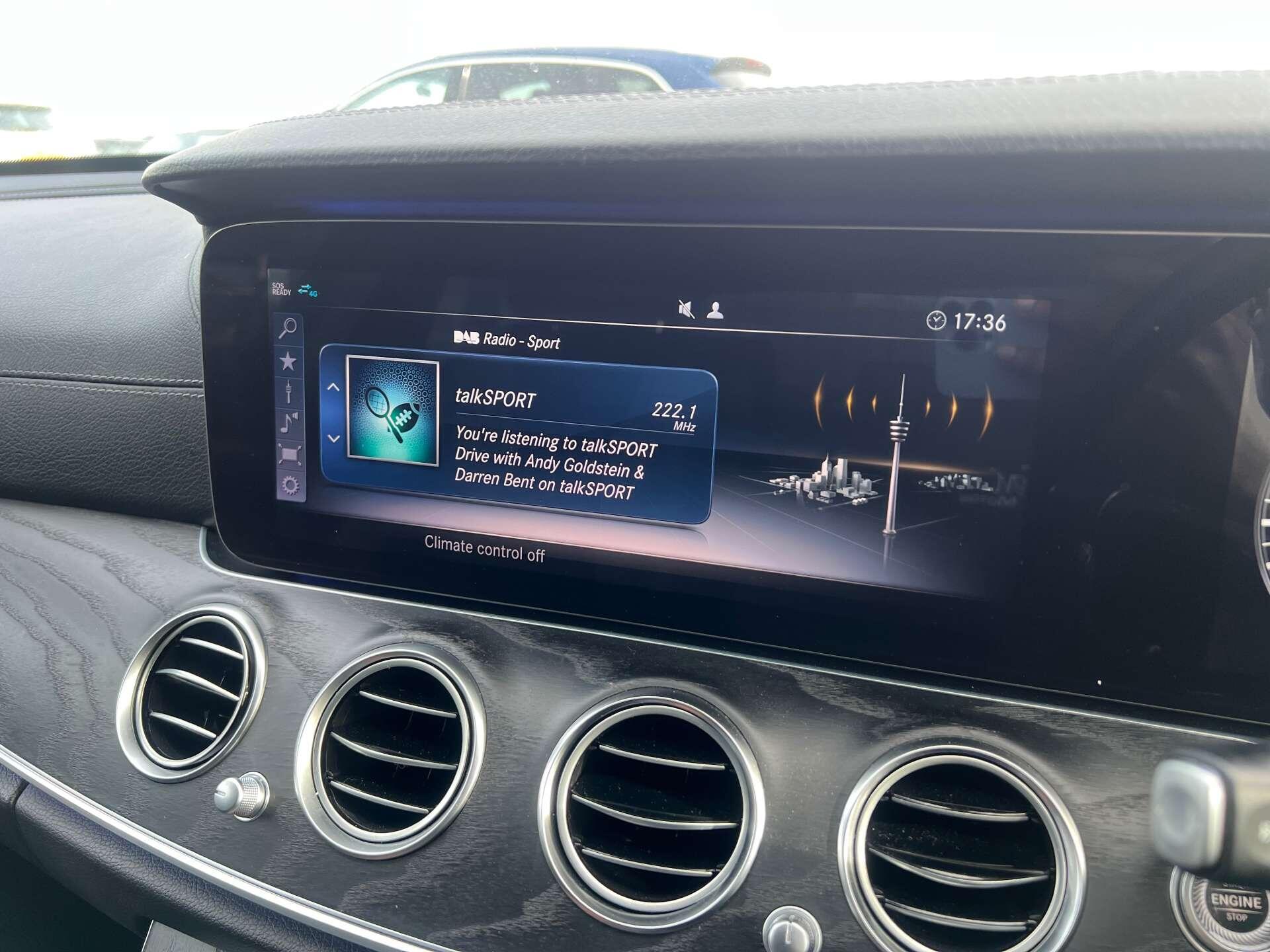Mercedes-Benz E-Class view 32