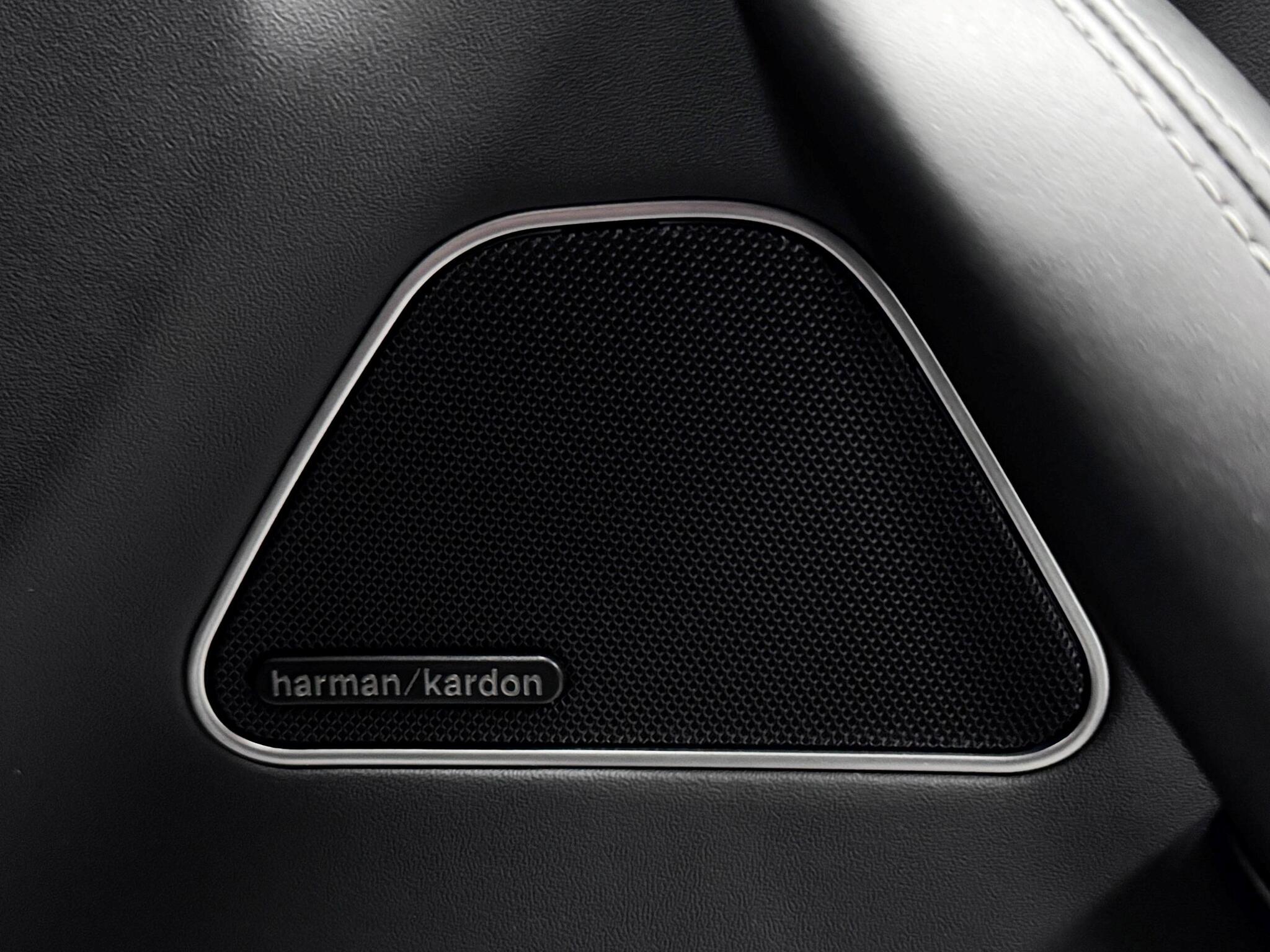 Maserati Levante view 19