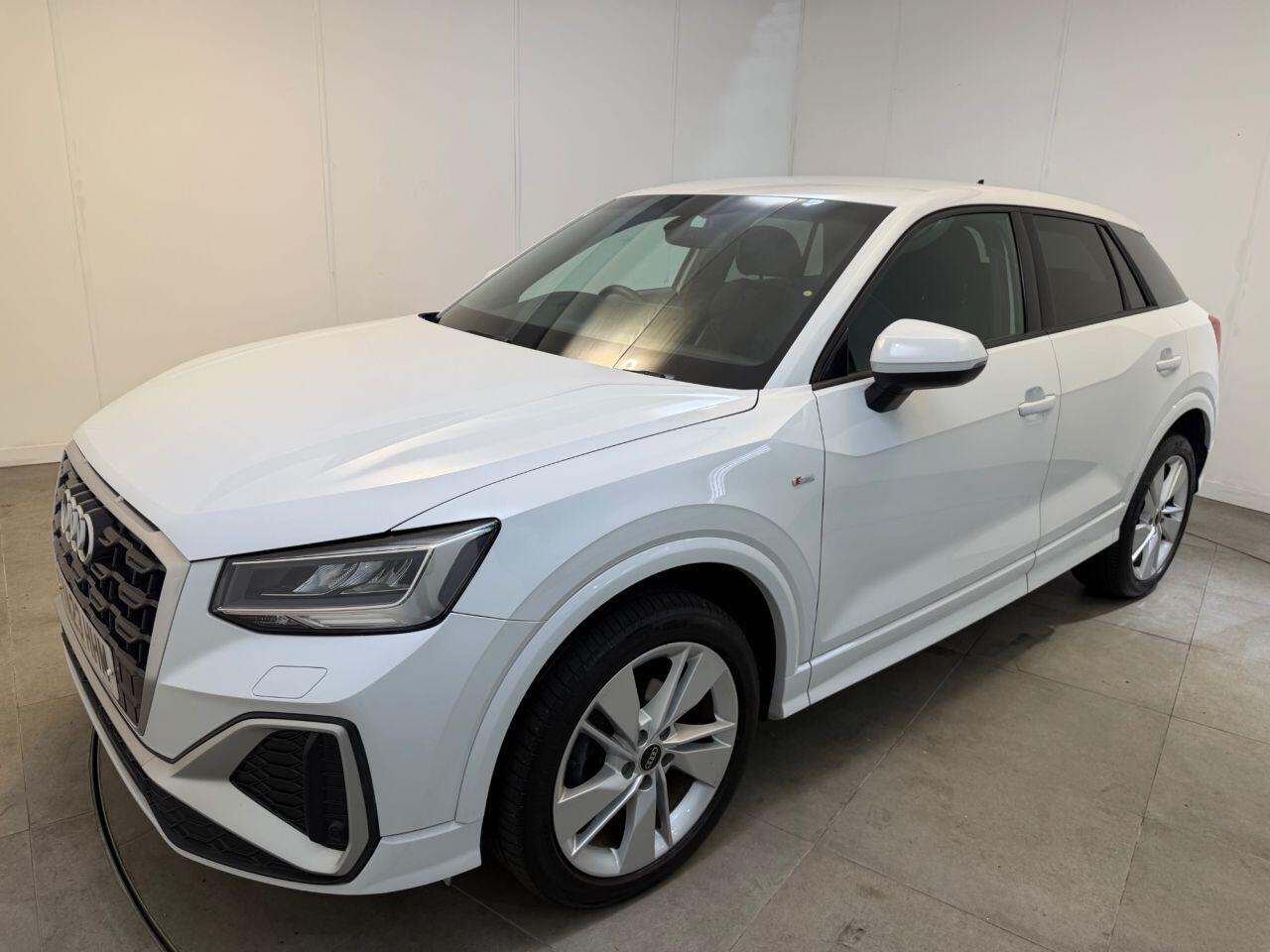 Audi Q2 view 55
