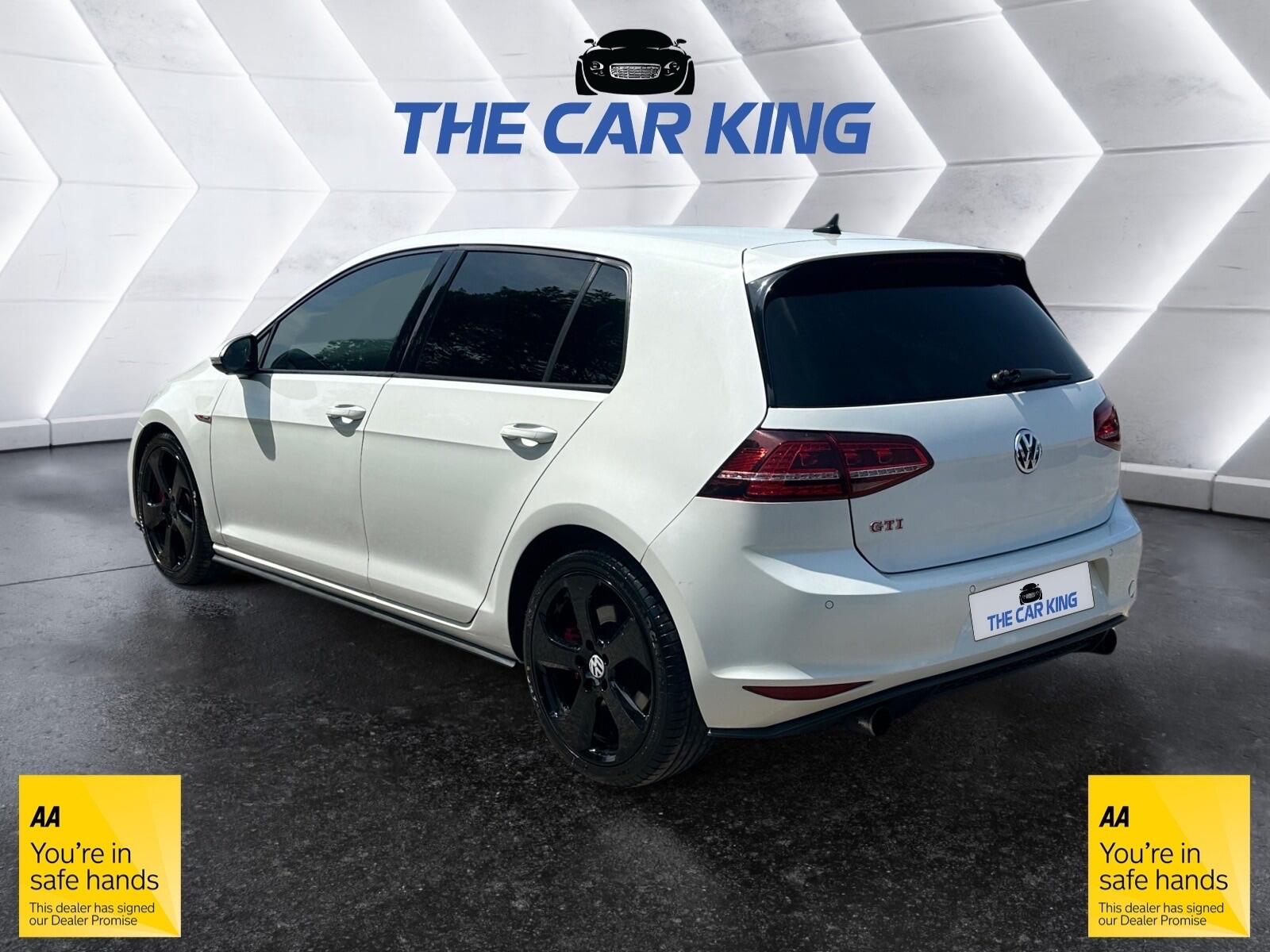 Volkswagen Golf view 4