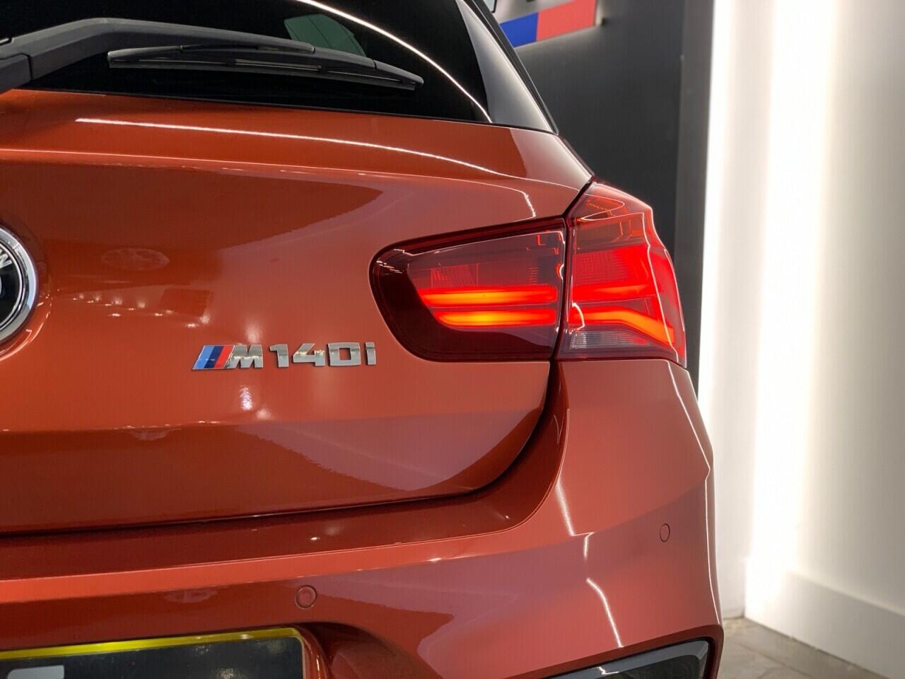 BMW 1 Series view 9