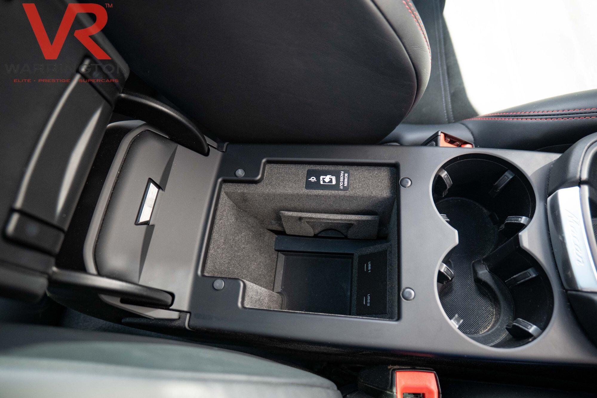 Porsche Macan view 31