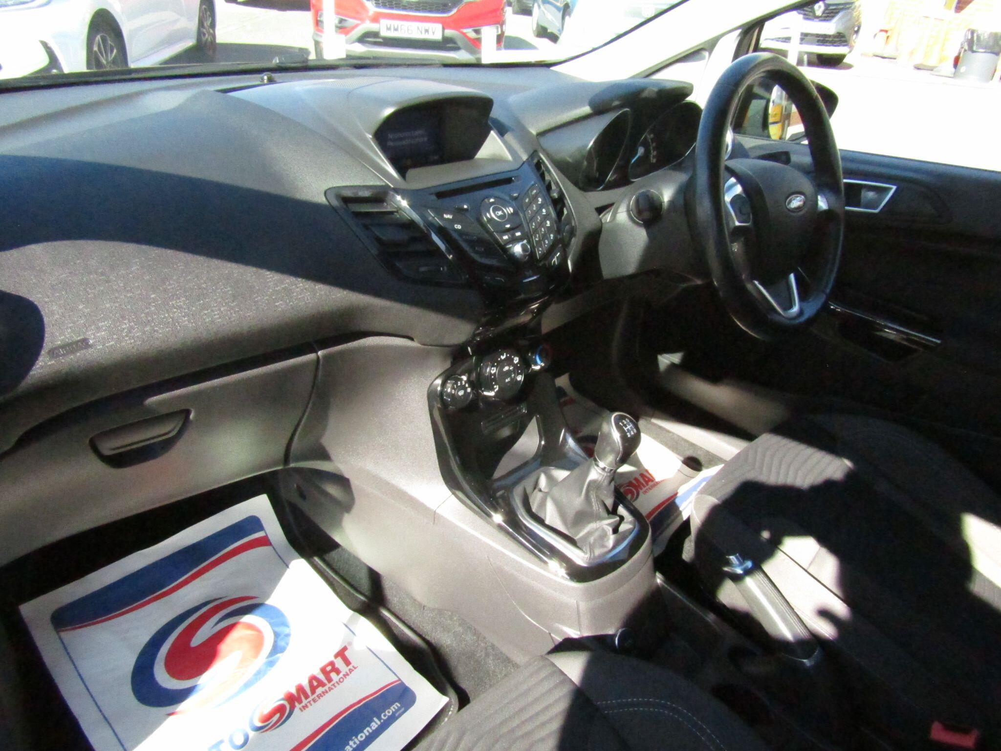 Ford Fiesta view 13