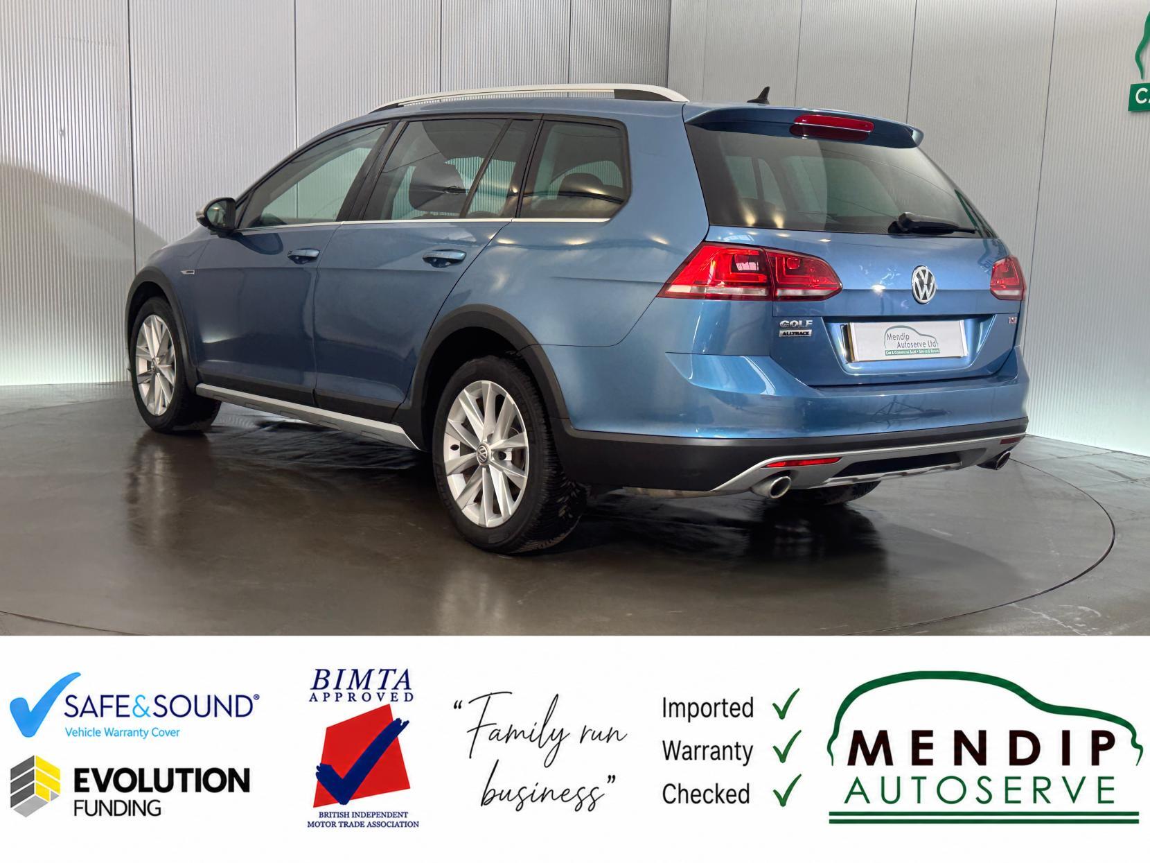 Volkswagen Golf view 14