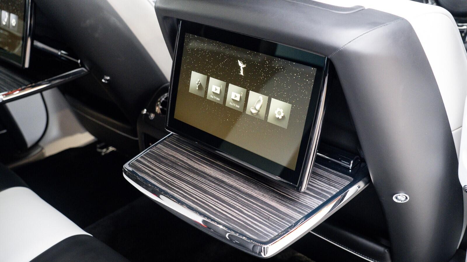 Rolls-Royce Ghost view 12