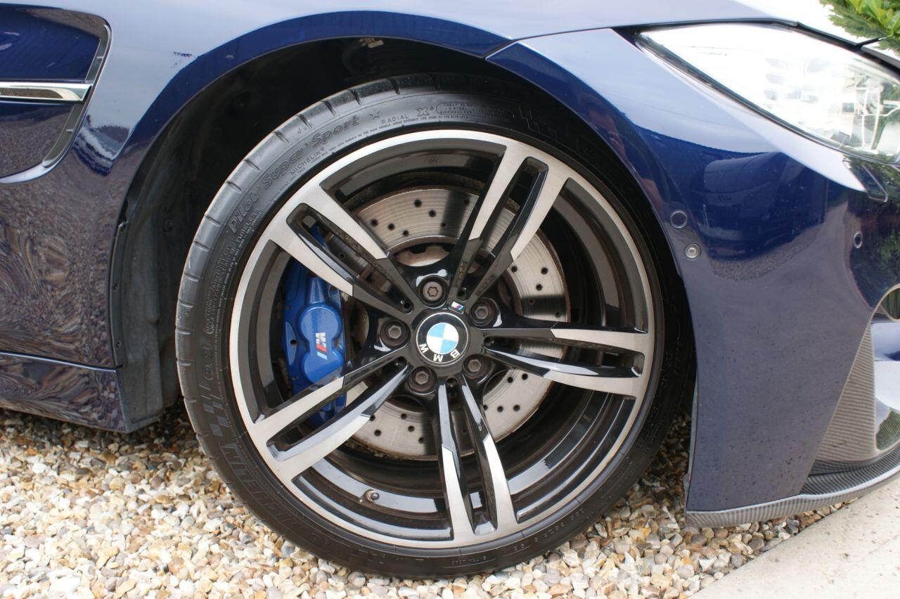 BMW M4 view 11