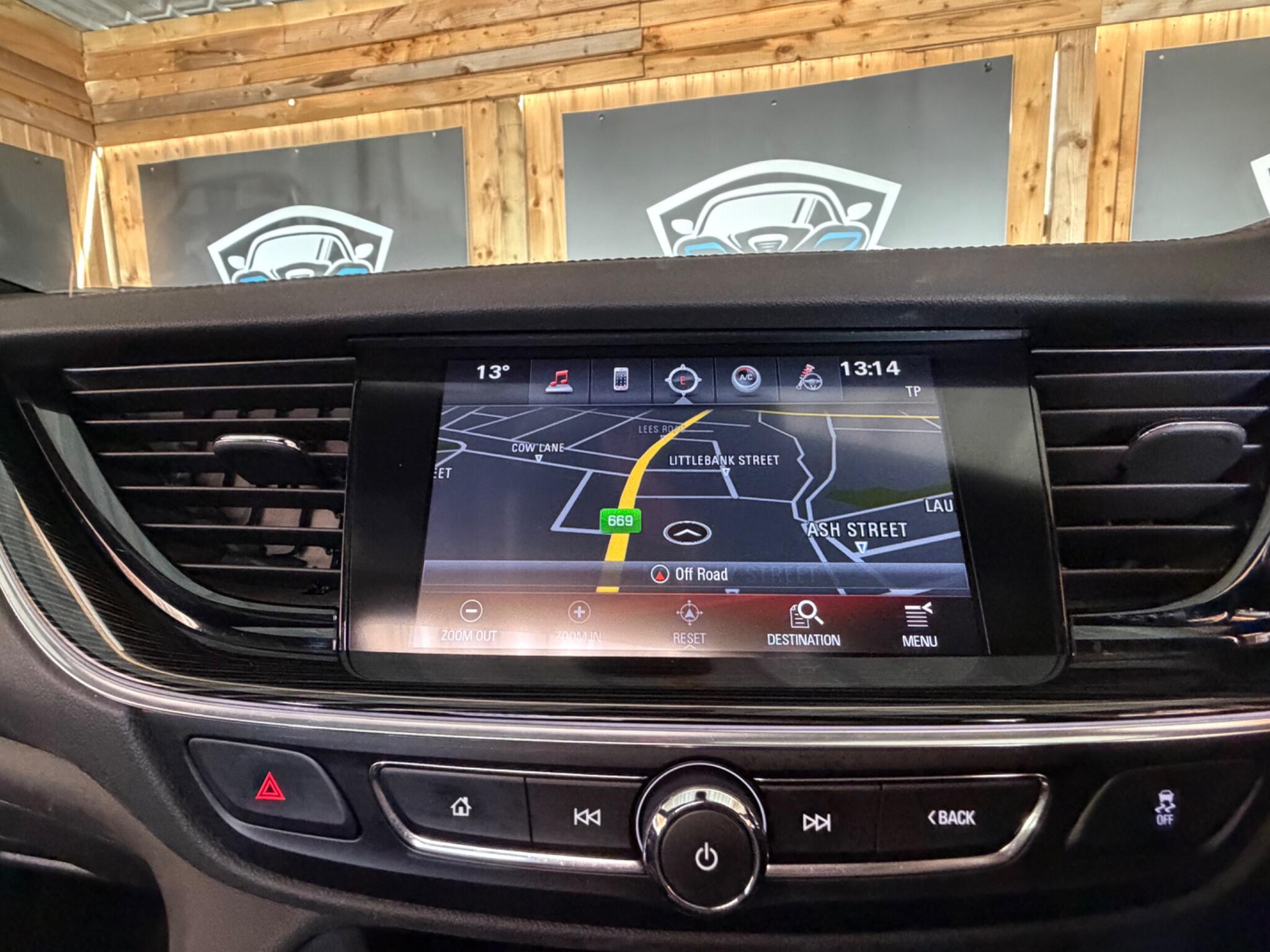Vauxhall Insignia view 37