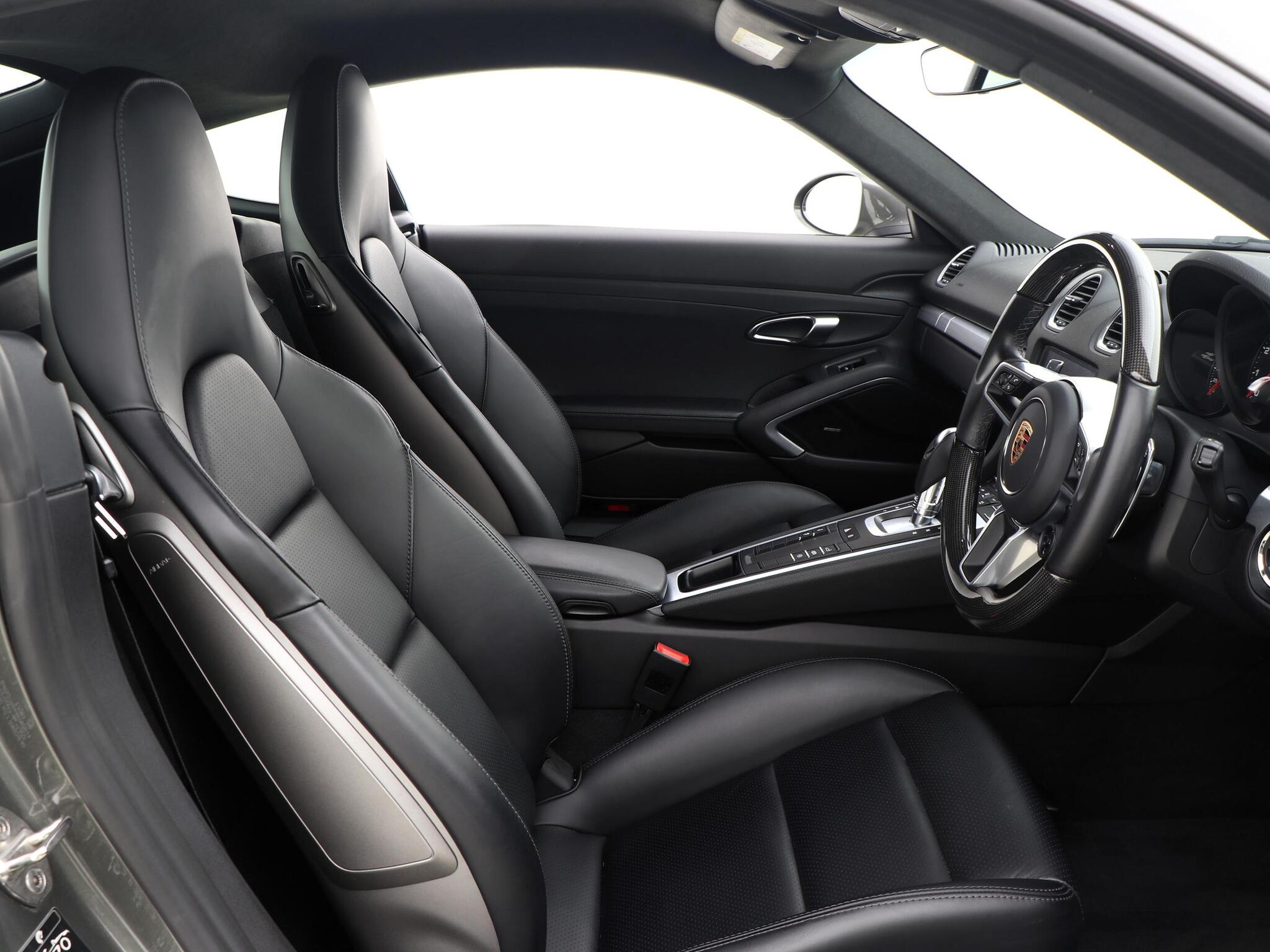 Porsche Cayman view 26