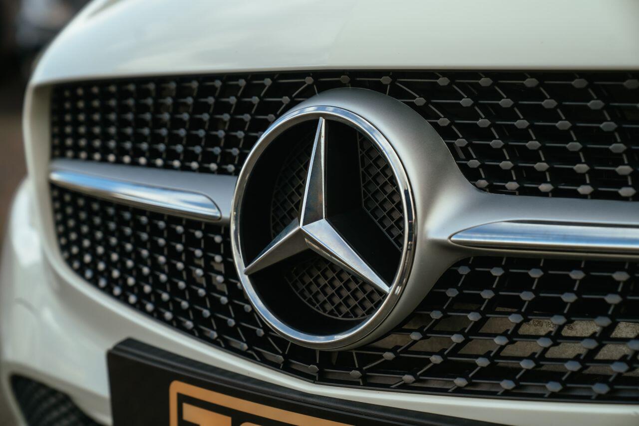 Mercedes-Benz A-Class view 89