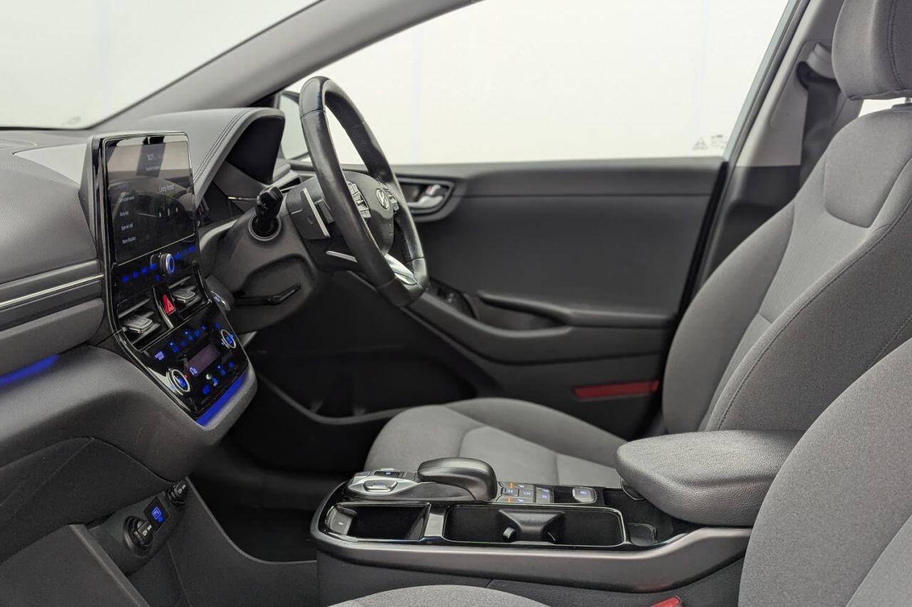 Hyundai Ioniq view 24
