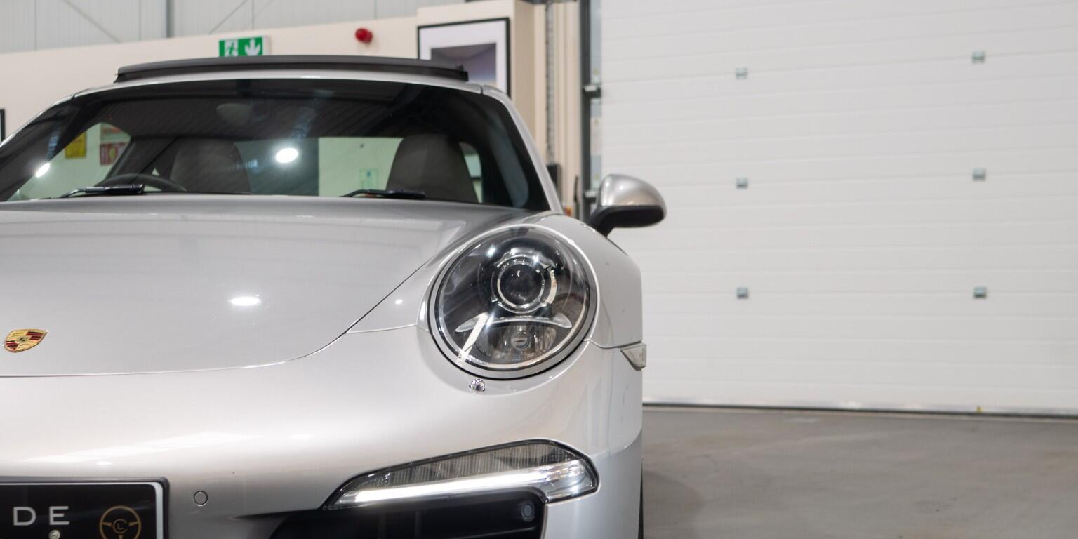 Porsche 911 view 51
