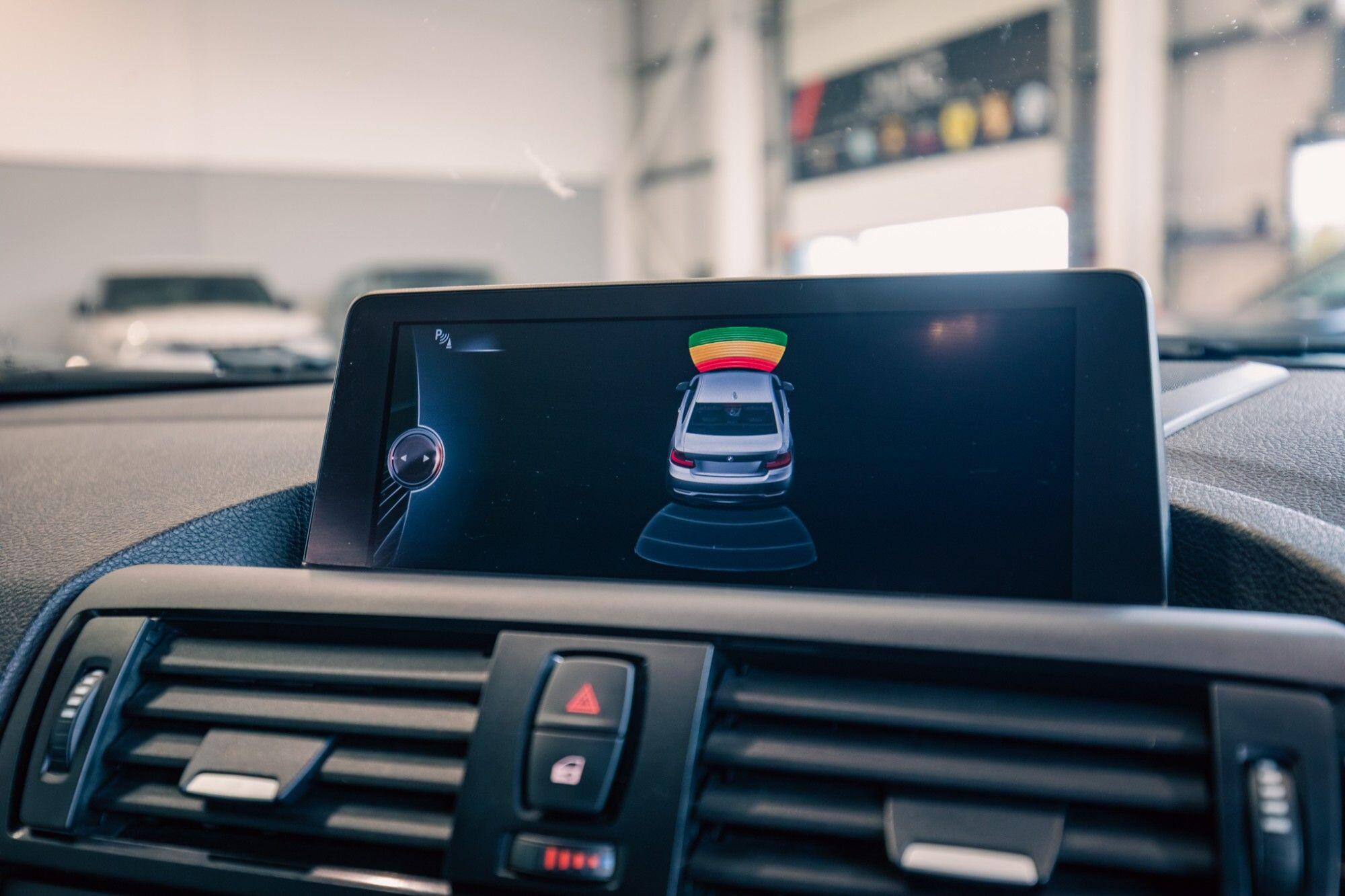 BMW 2 Series view 16