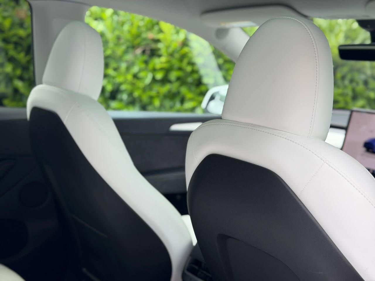 Tesla Model Y view 16