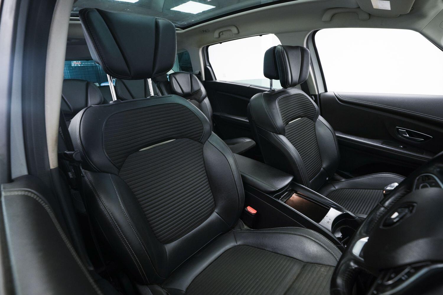 Renault Grand Scenic view 10