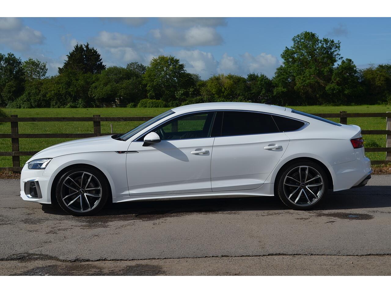 Audi A5 view 6