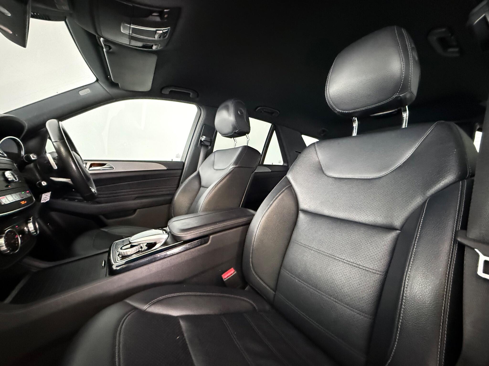 Mercedes-Benz GLE view 34