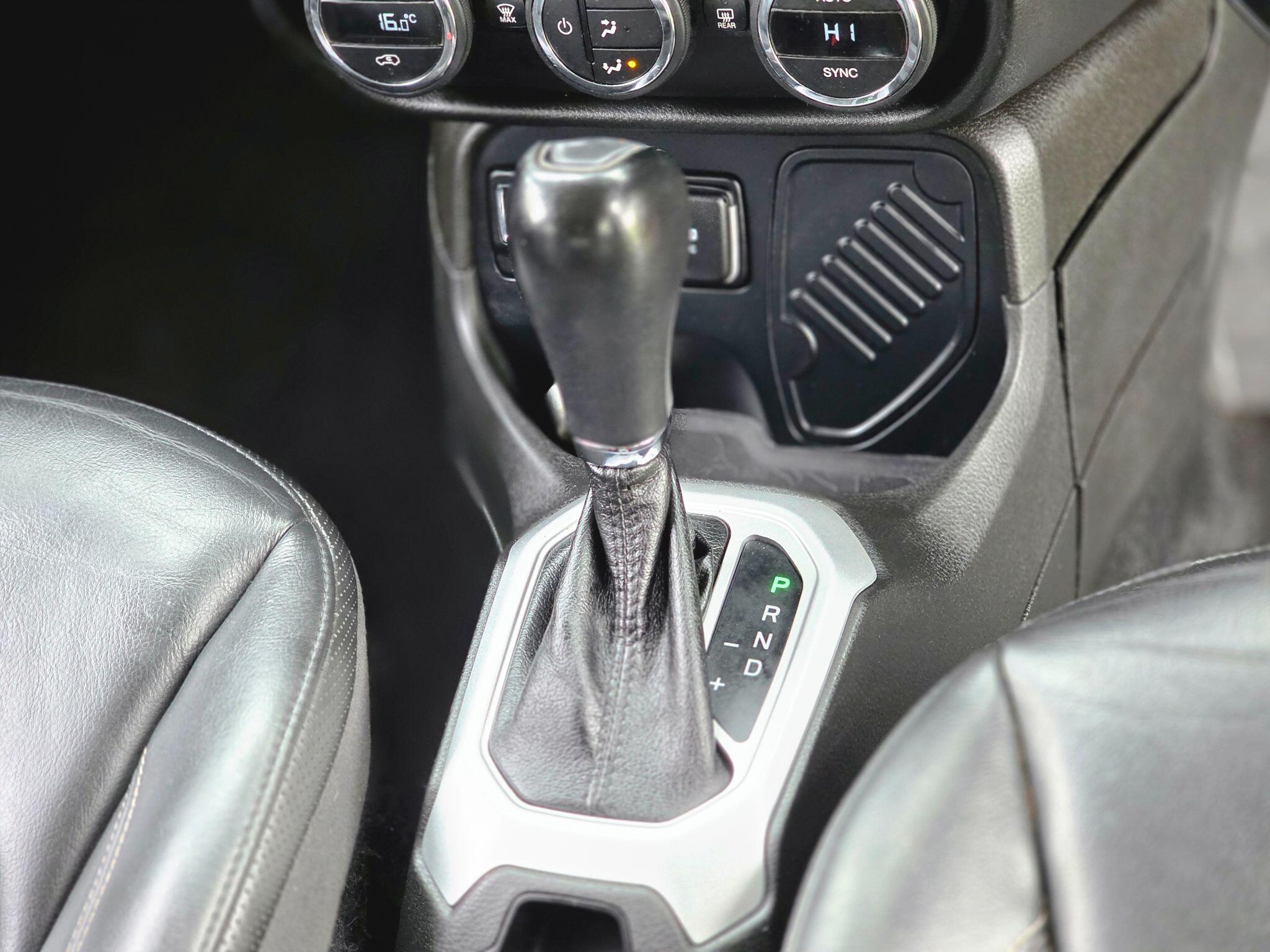 Jeep Renegade view 32