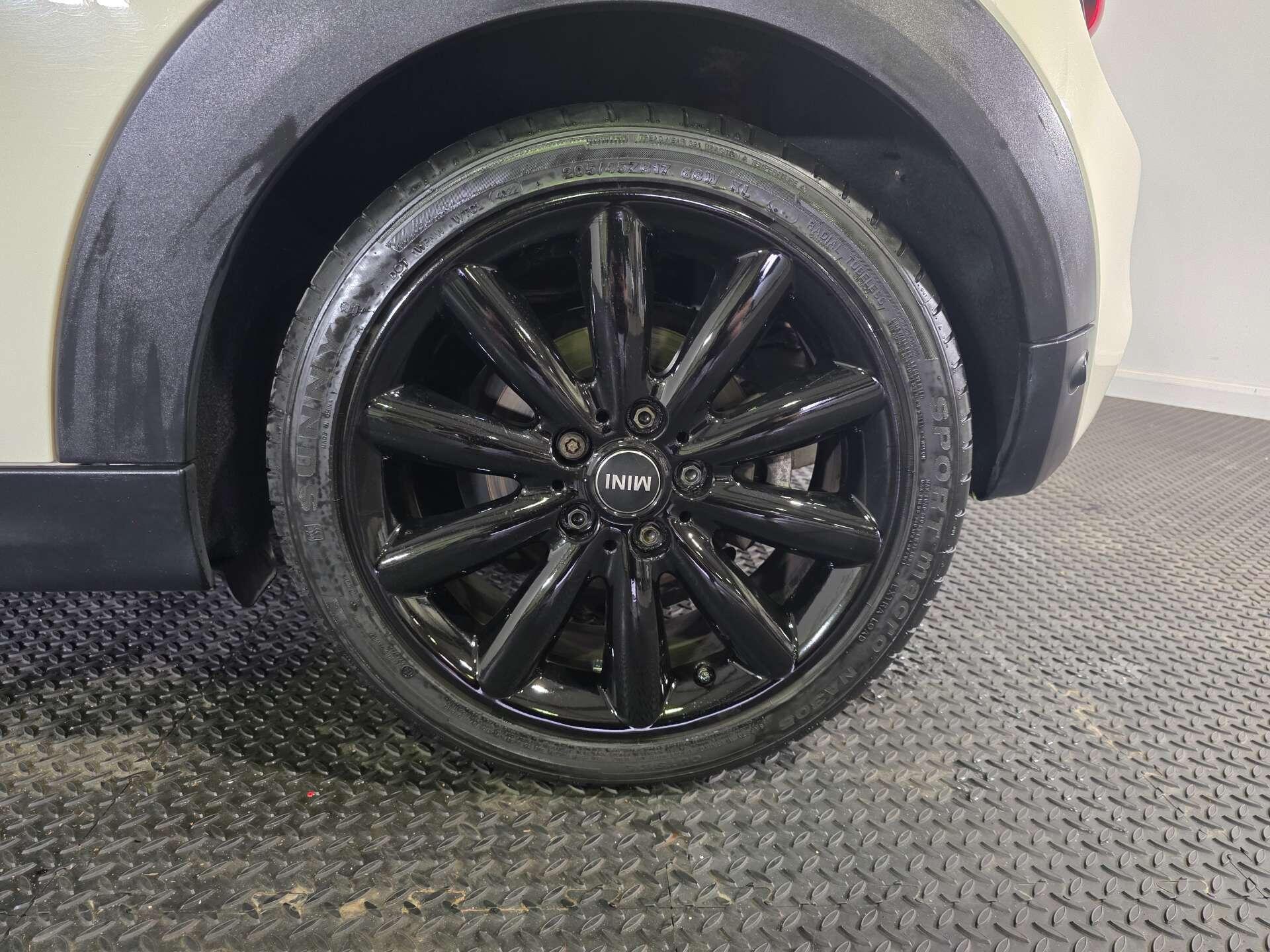 Mini Hatch view 49
