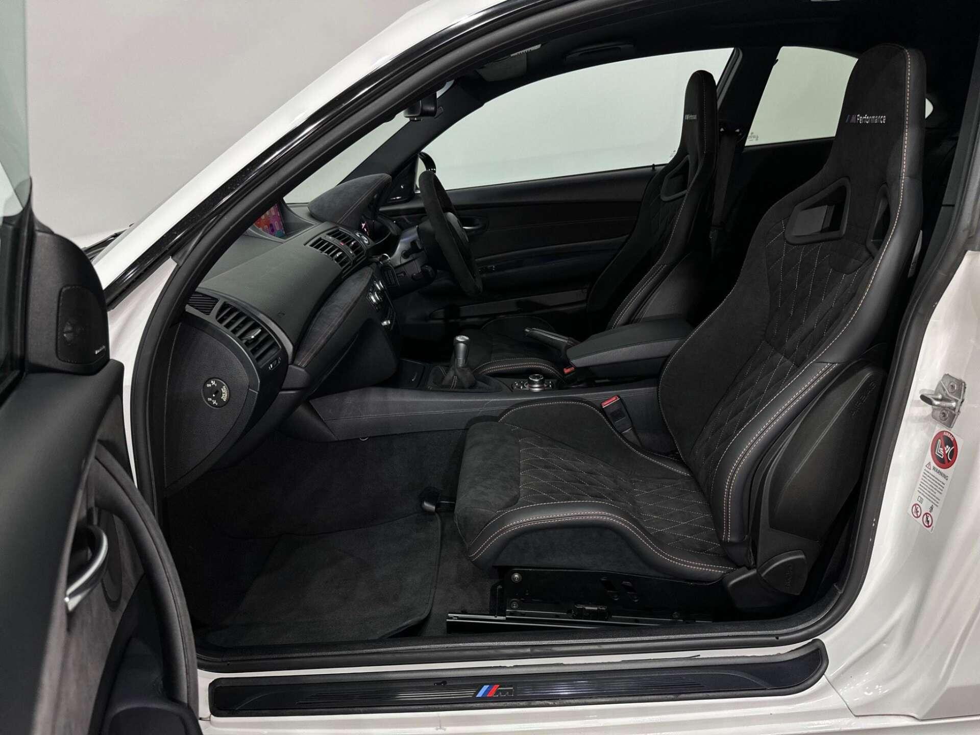 BMW 1 Series view 36