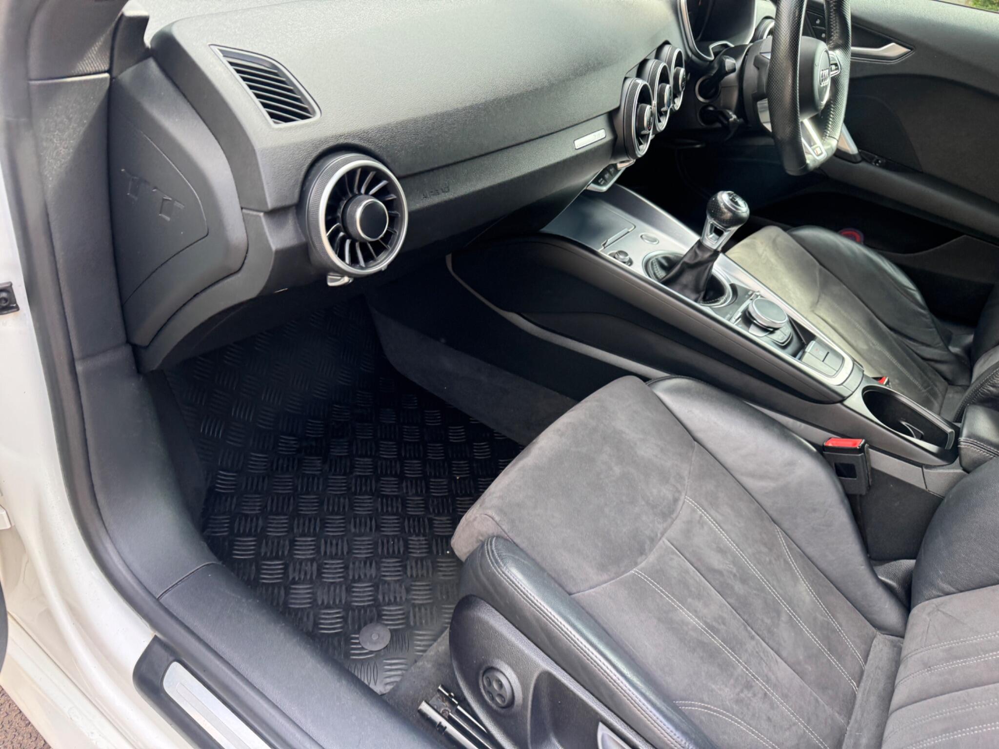 Audi TT view 59