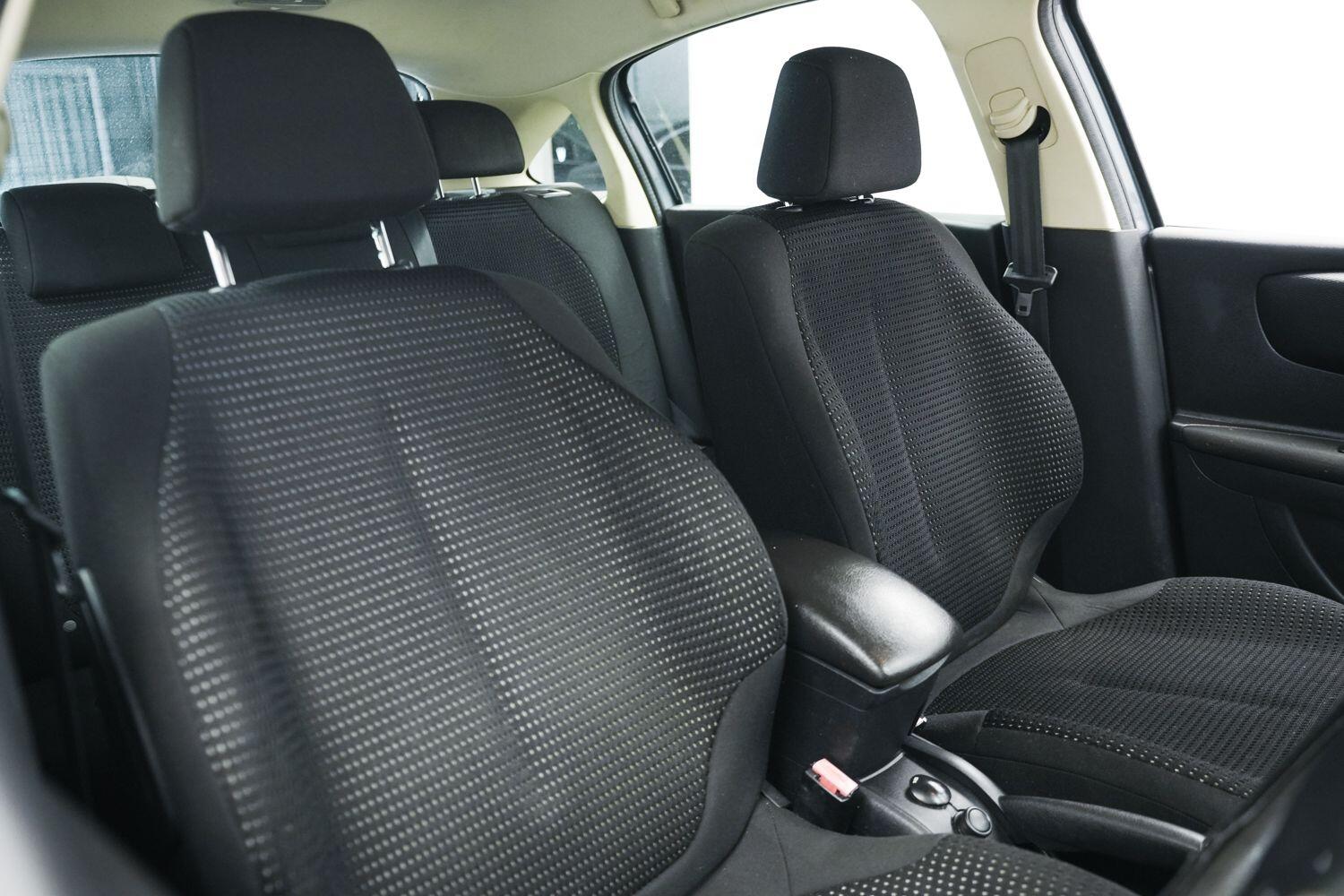 Citroen C4 view 9