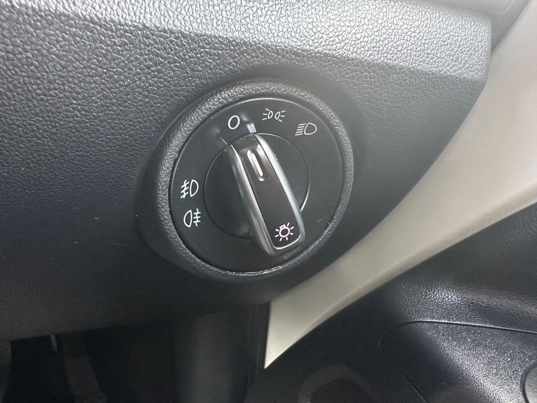 Volkswagen up! view 24