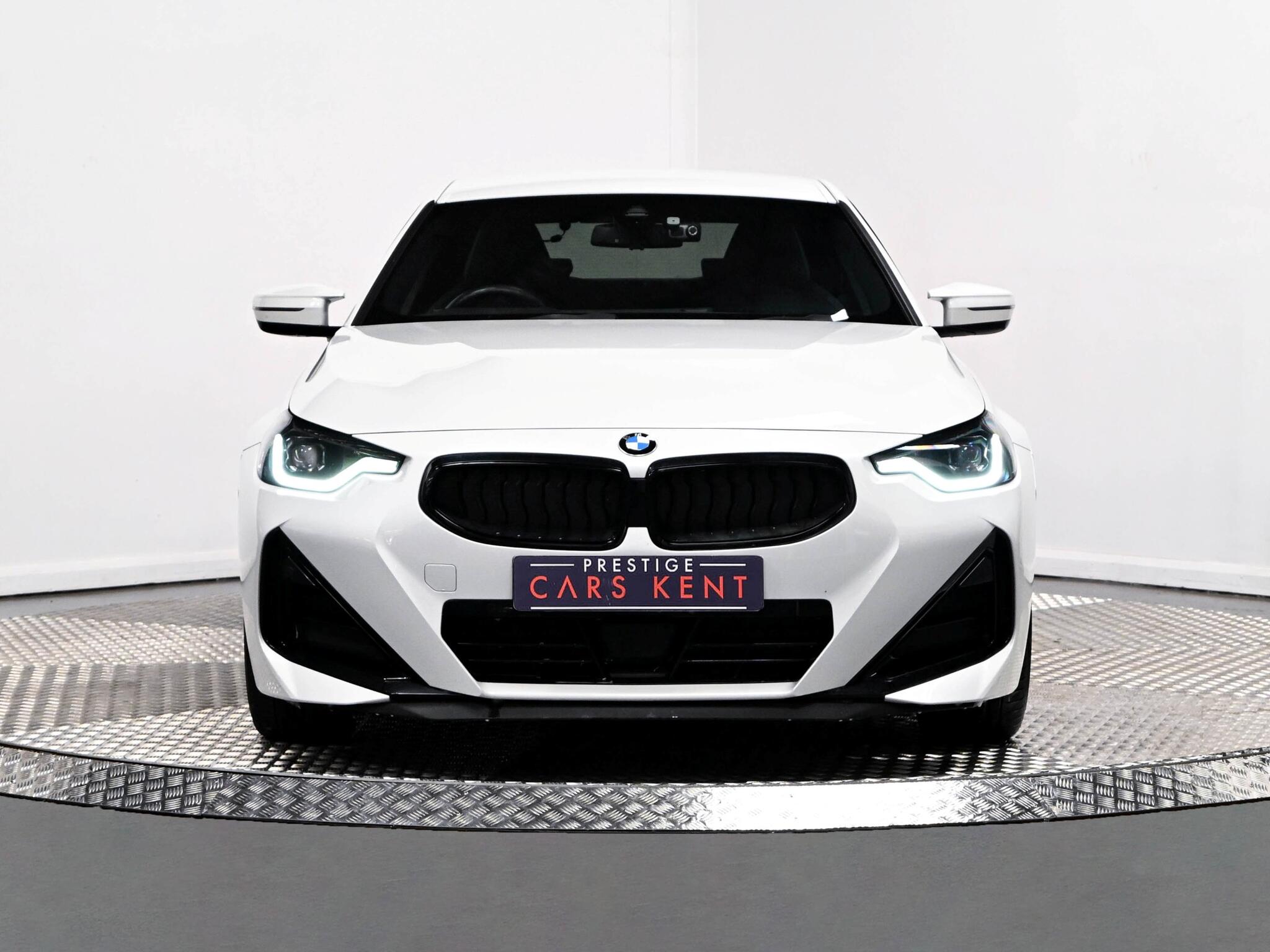 BMW 2 Series view 32