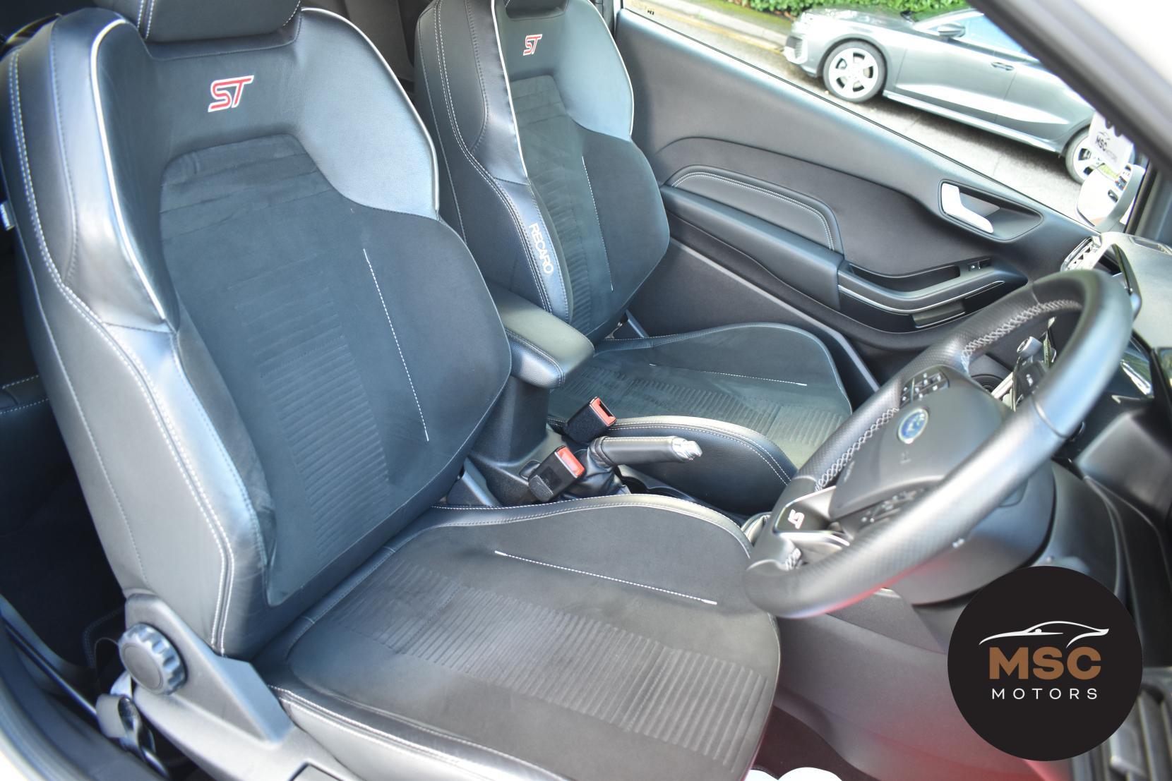 Ford Fiesta view 32