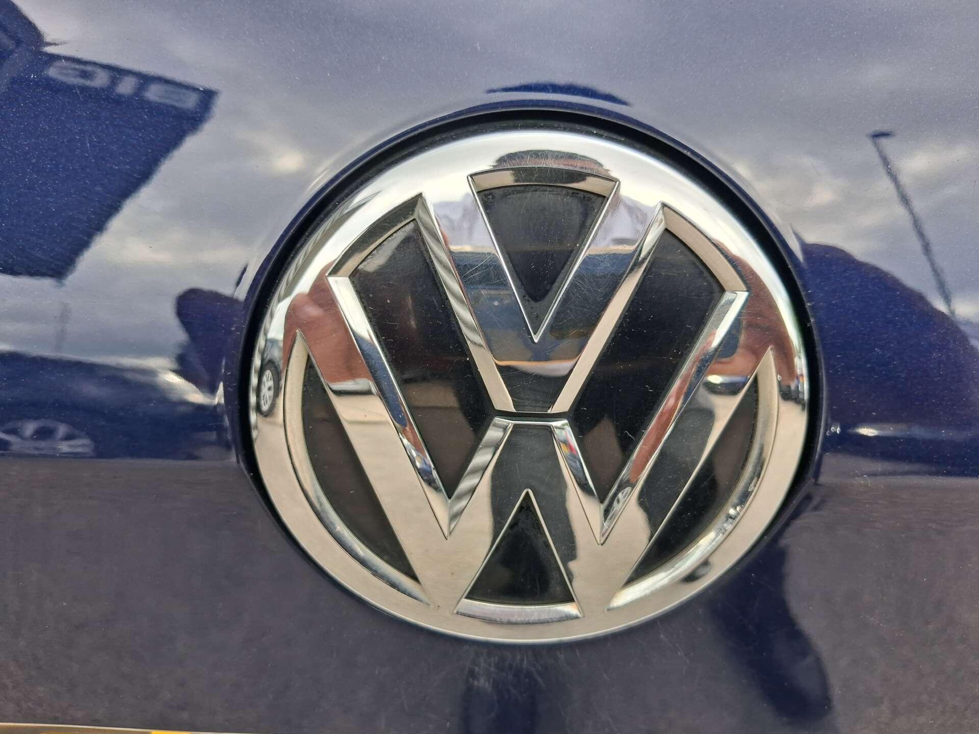 Volkswagen Golf view 28